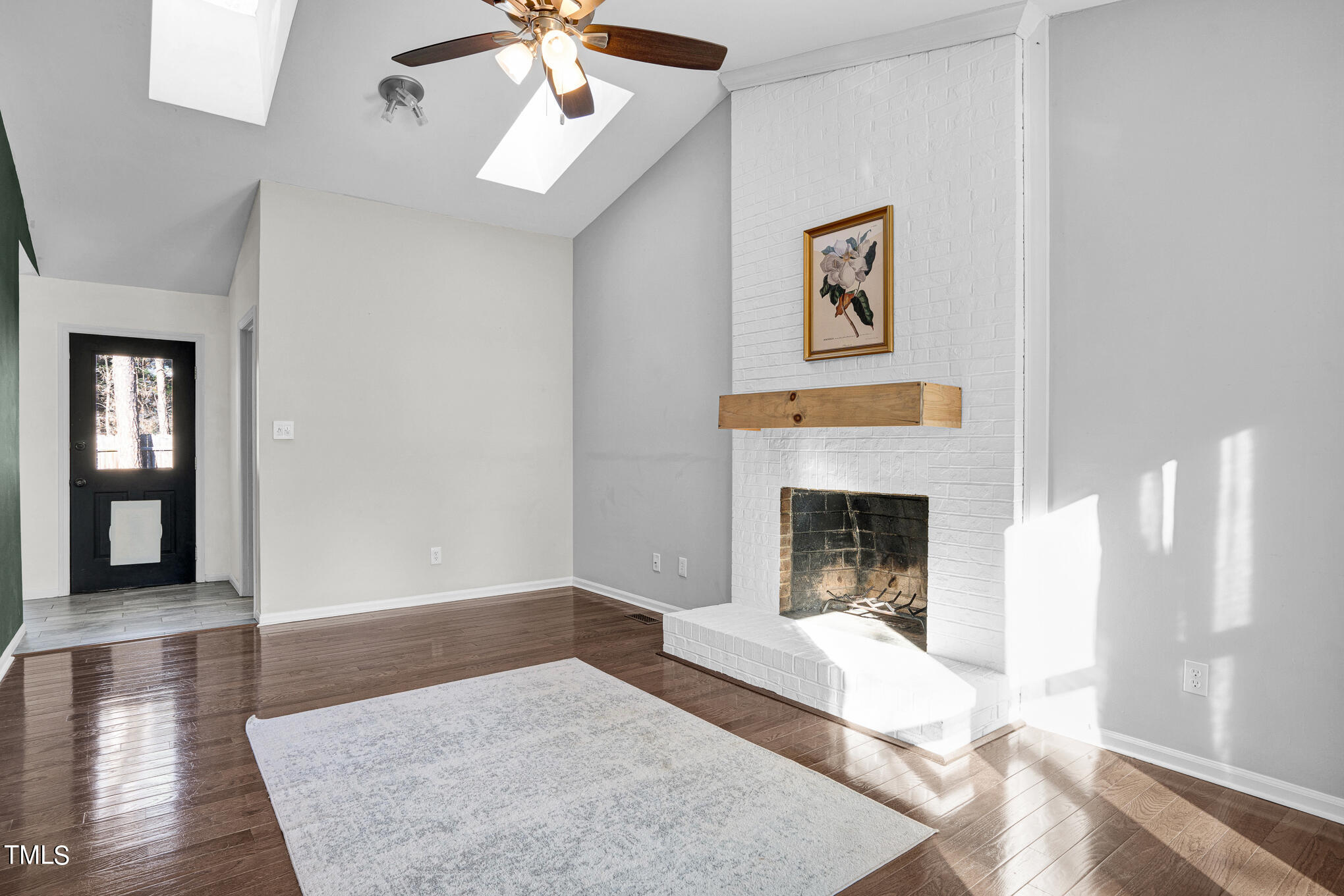 4605 Hollirose Place