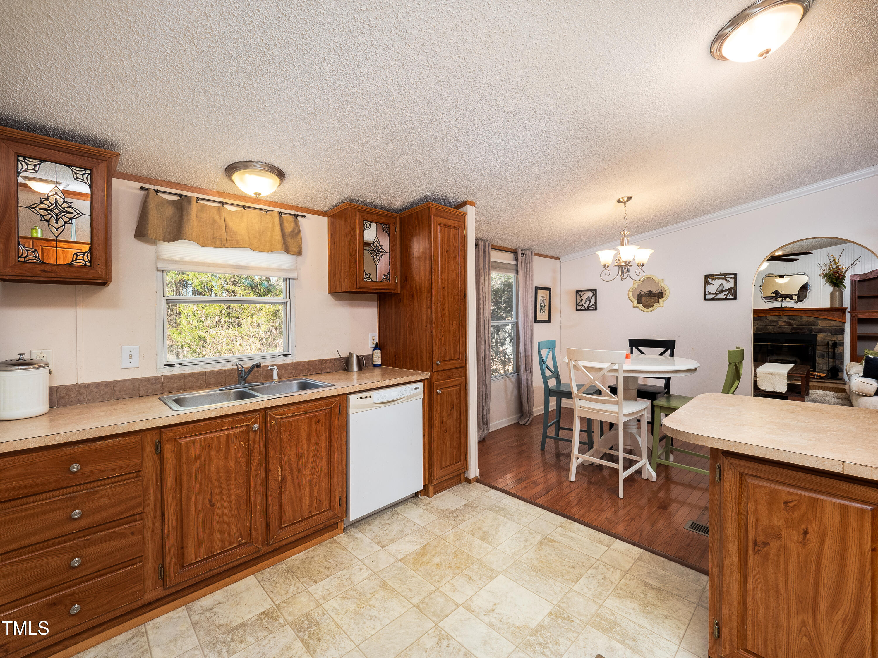 5257 Lloyd Hill Lane