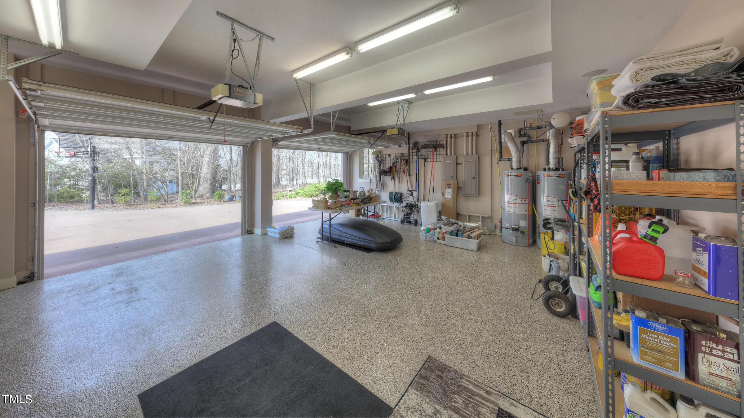102 Flagstone Court