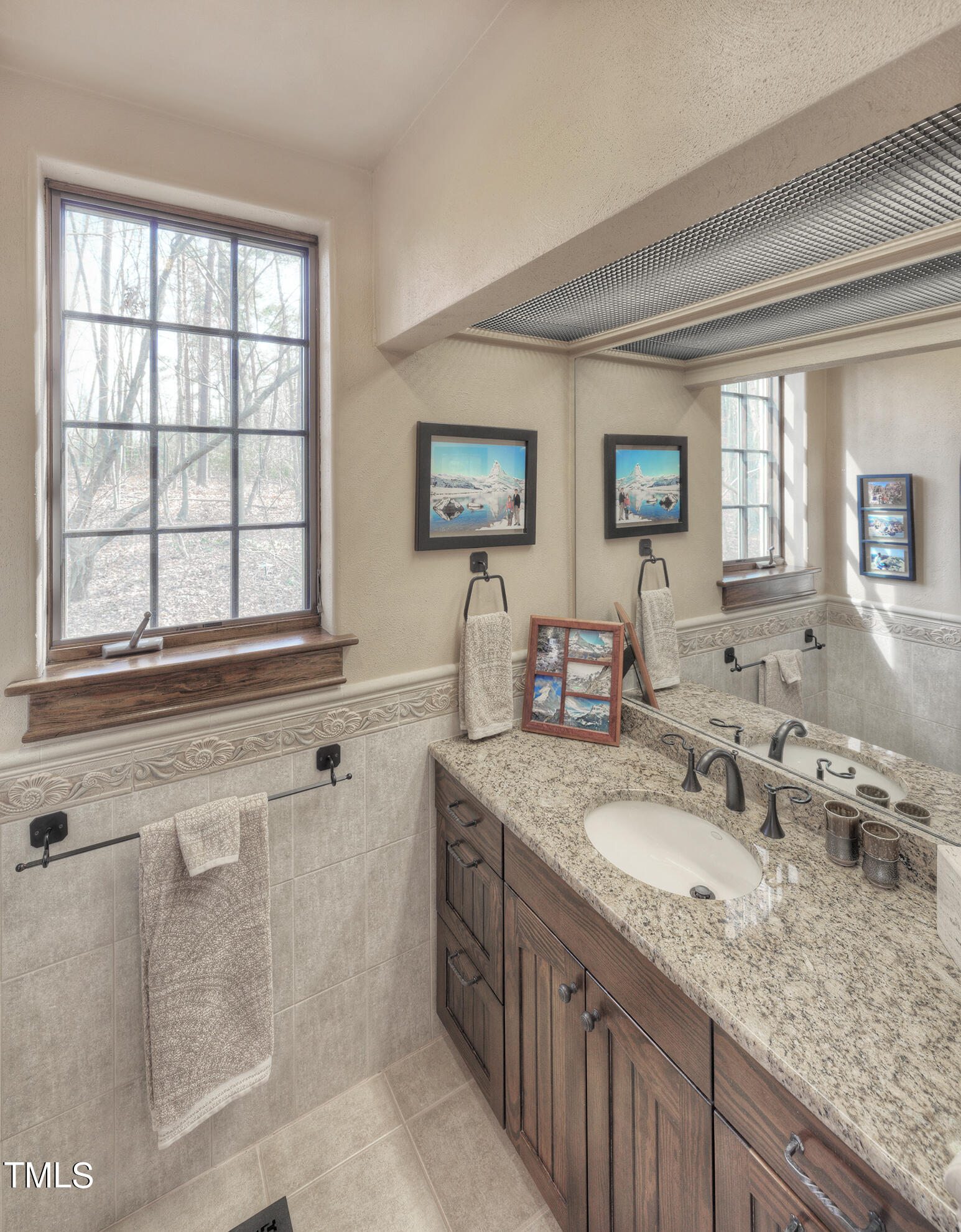 102 Flagstone Court