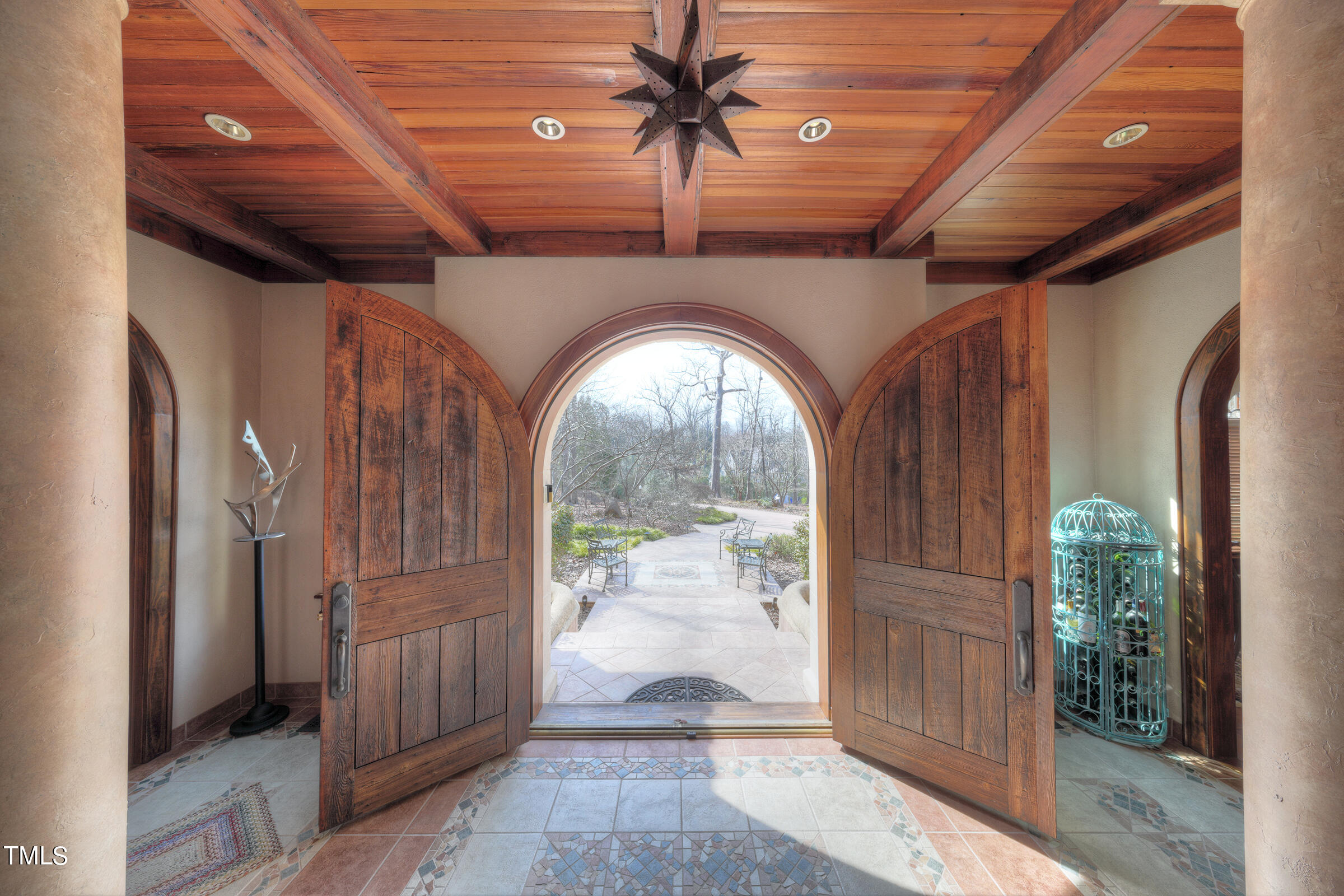 102 Flagstone Court