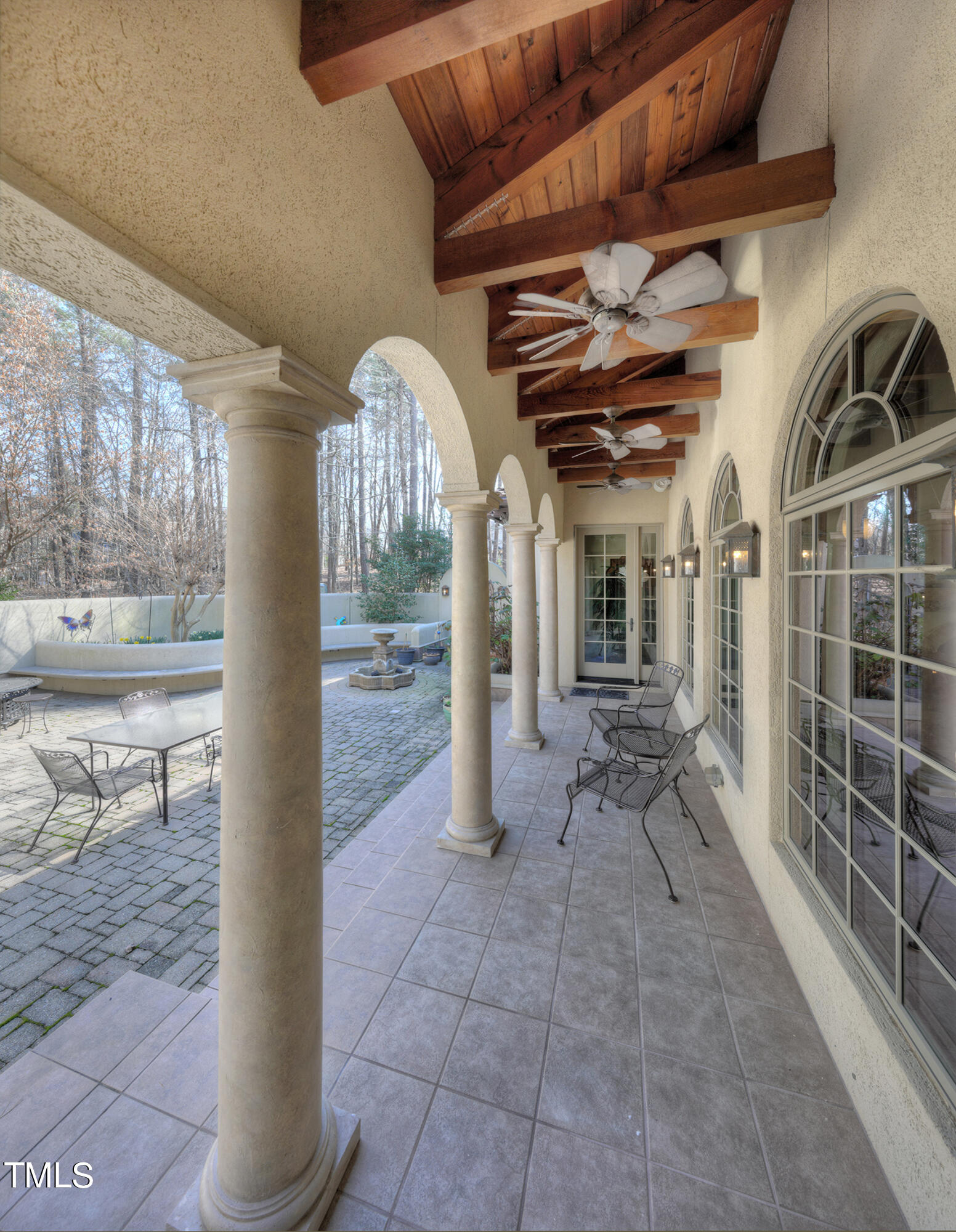 102 Flagstone Court