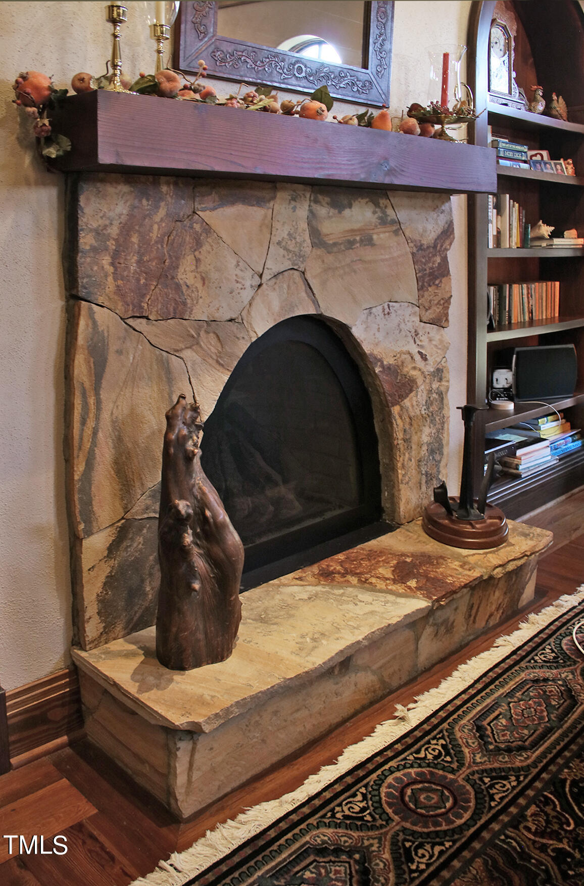 102 Flagstone Court