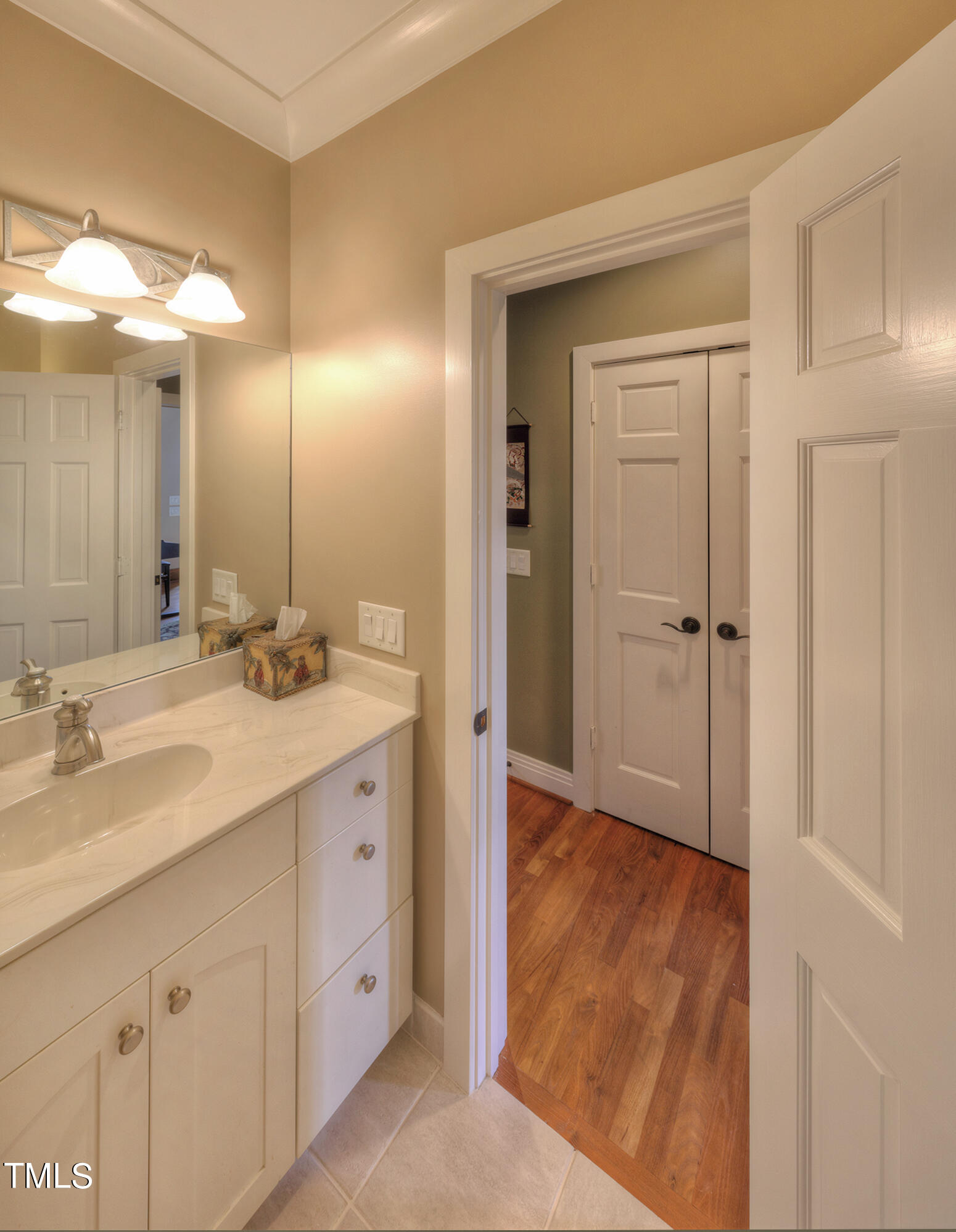 102 Flagstone Court