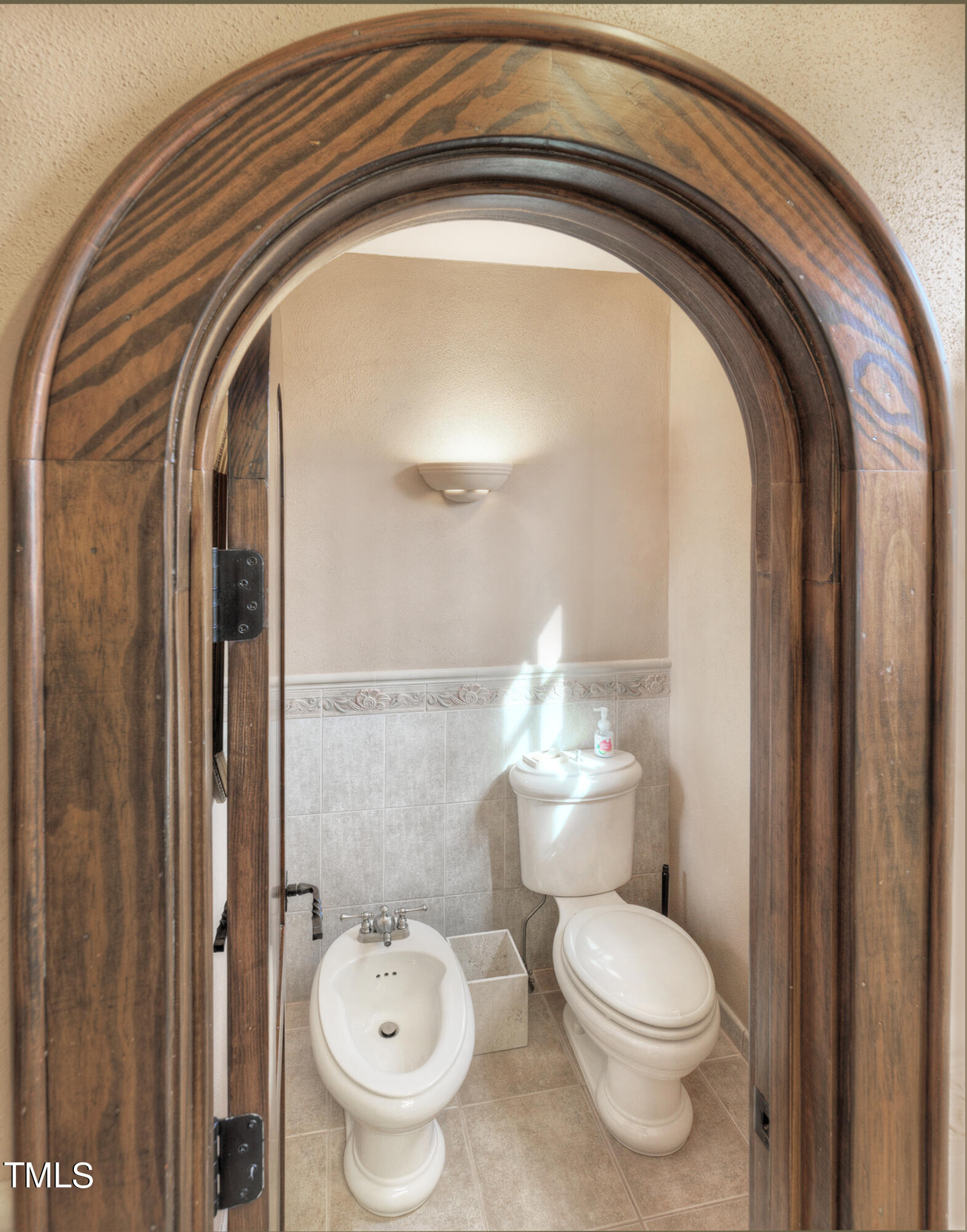 102 Flagstone Court