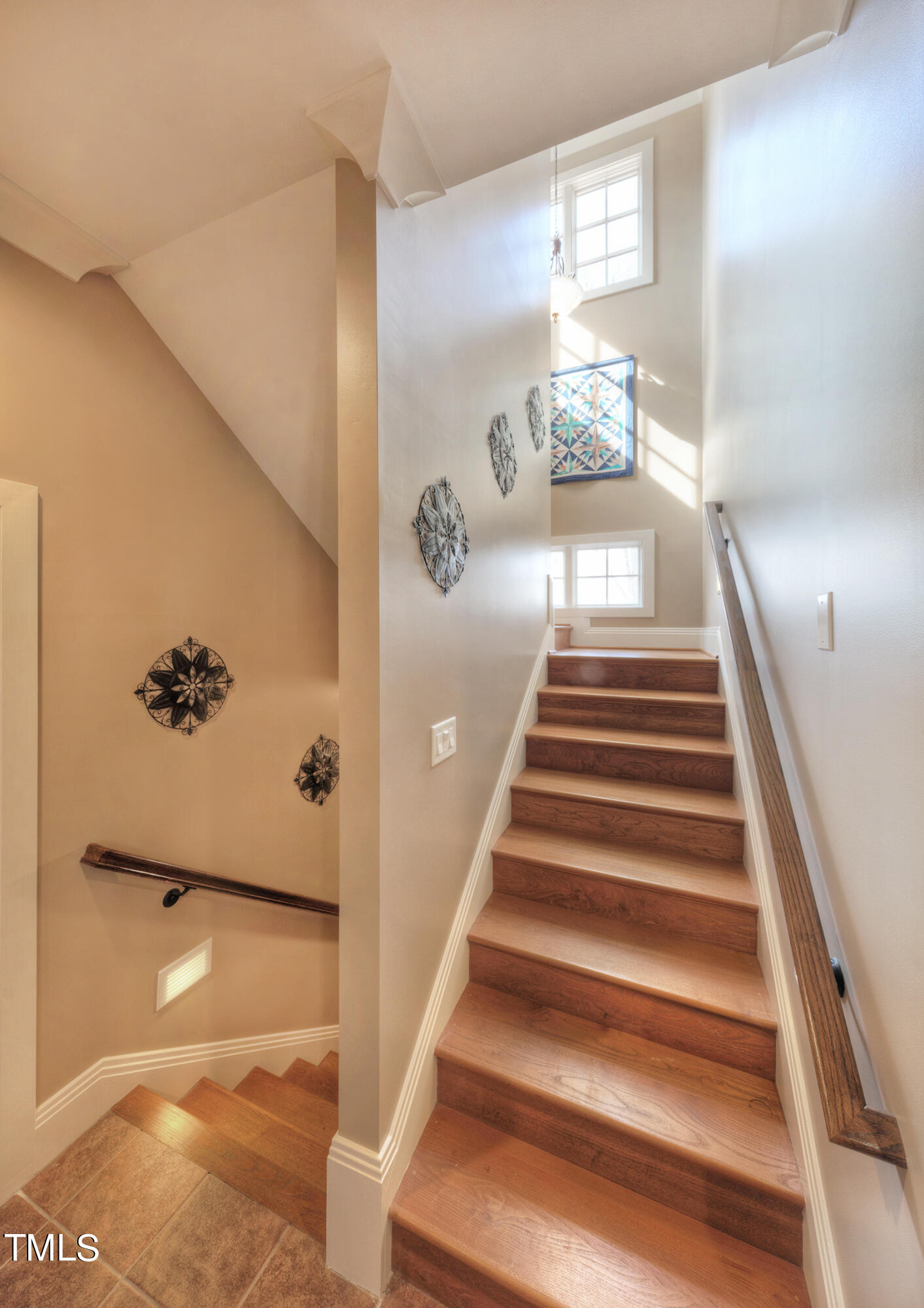 102 Flagstone Court