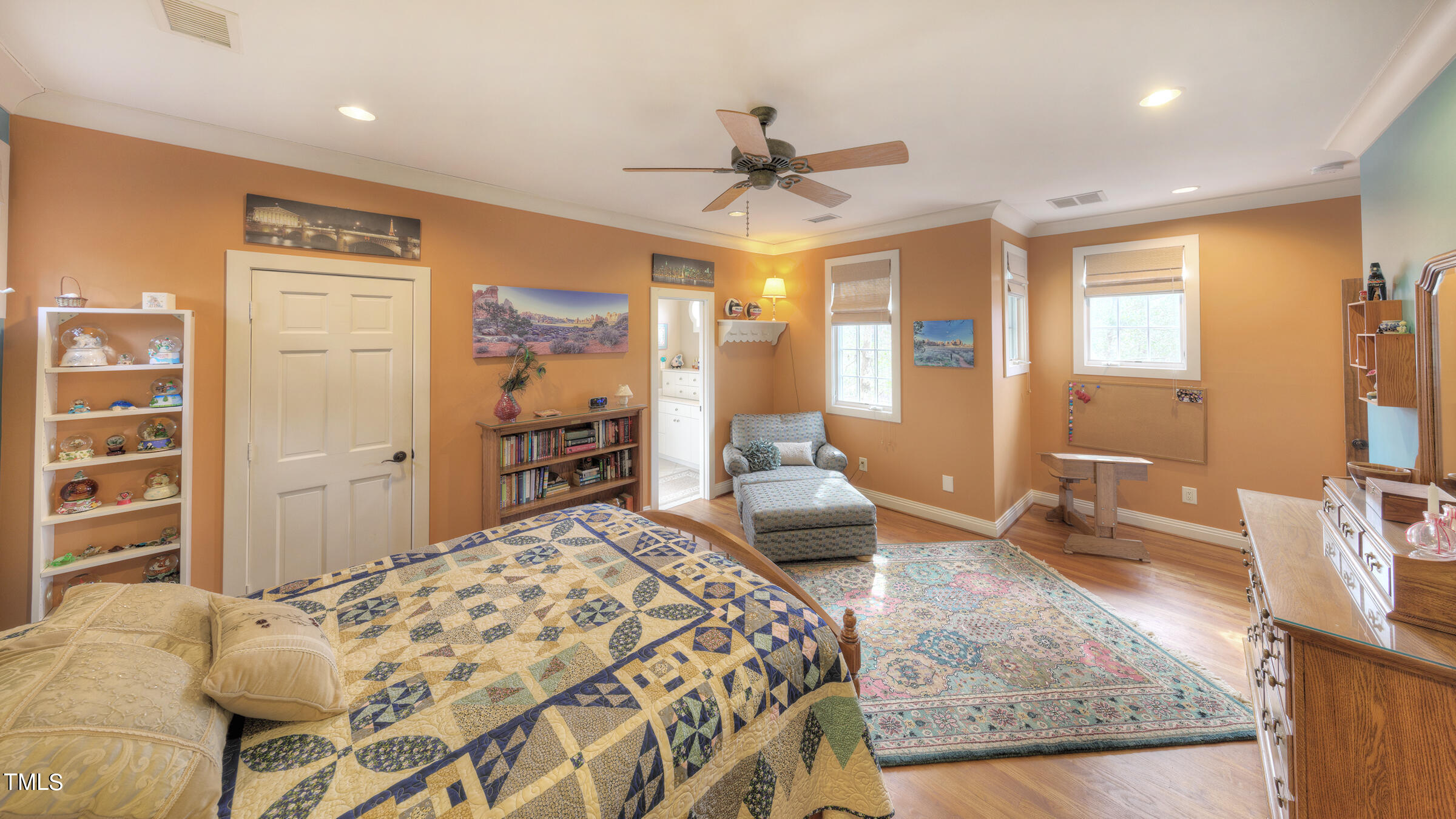 102 Flagstone Court