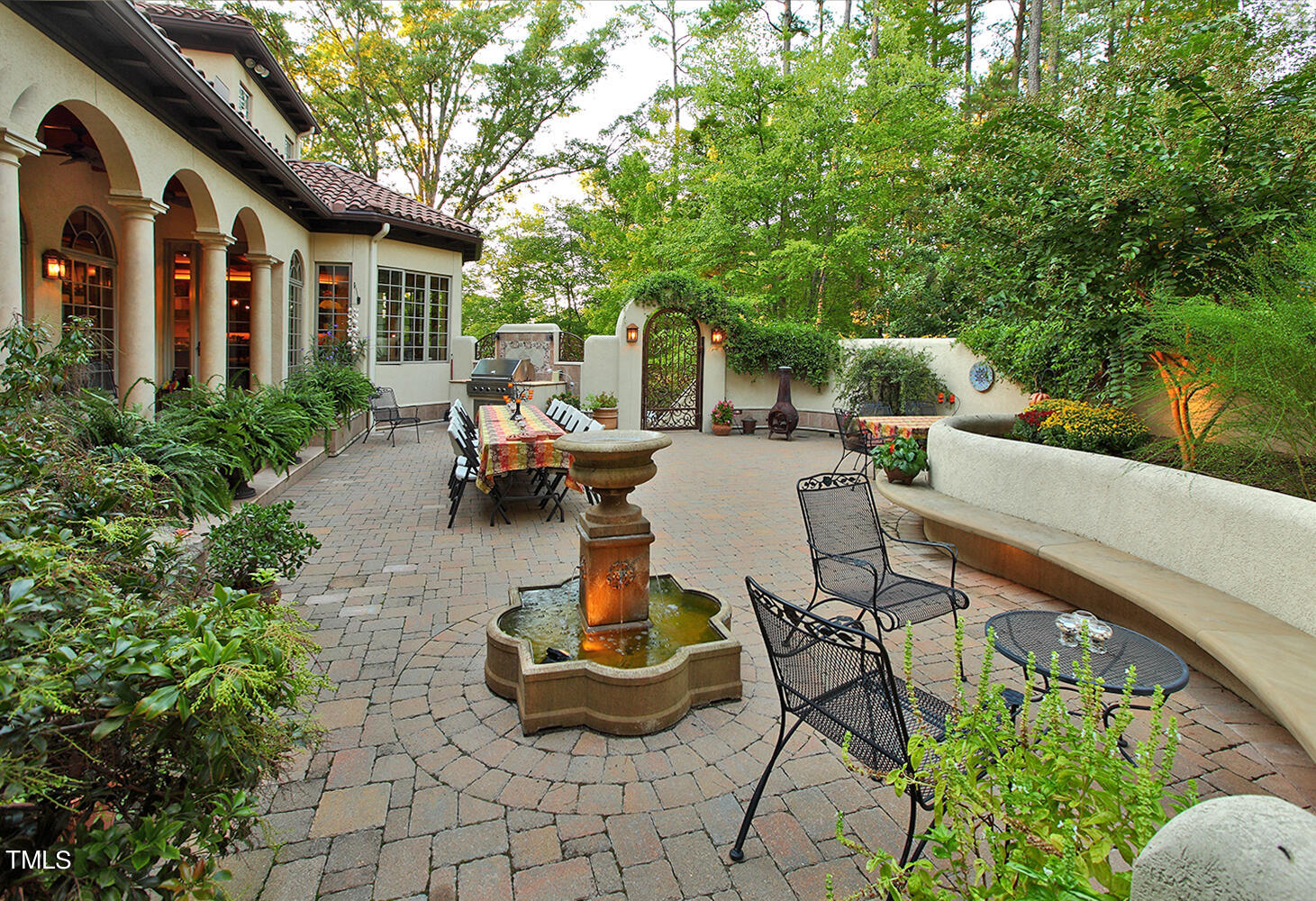 102 Flagstone Court