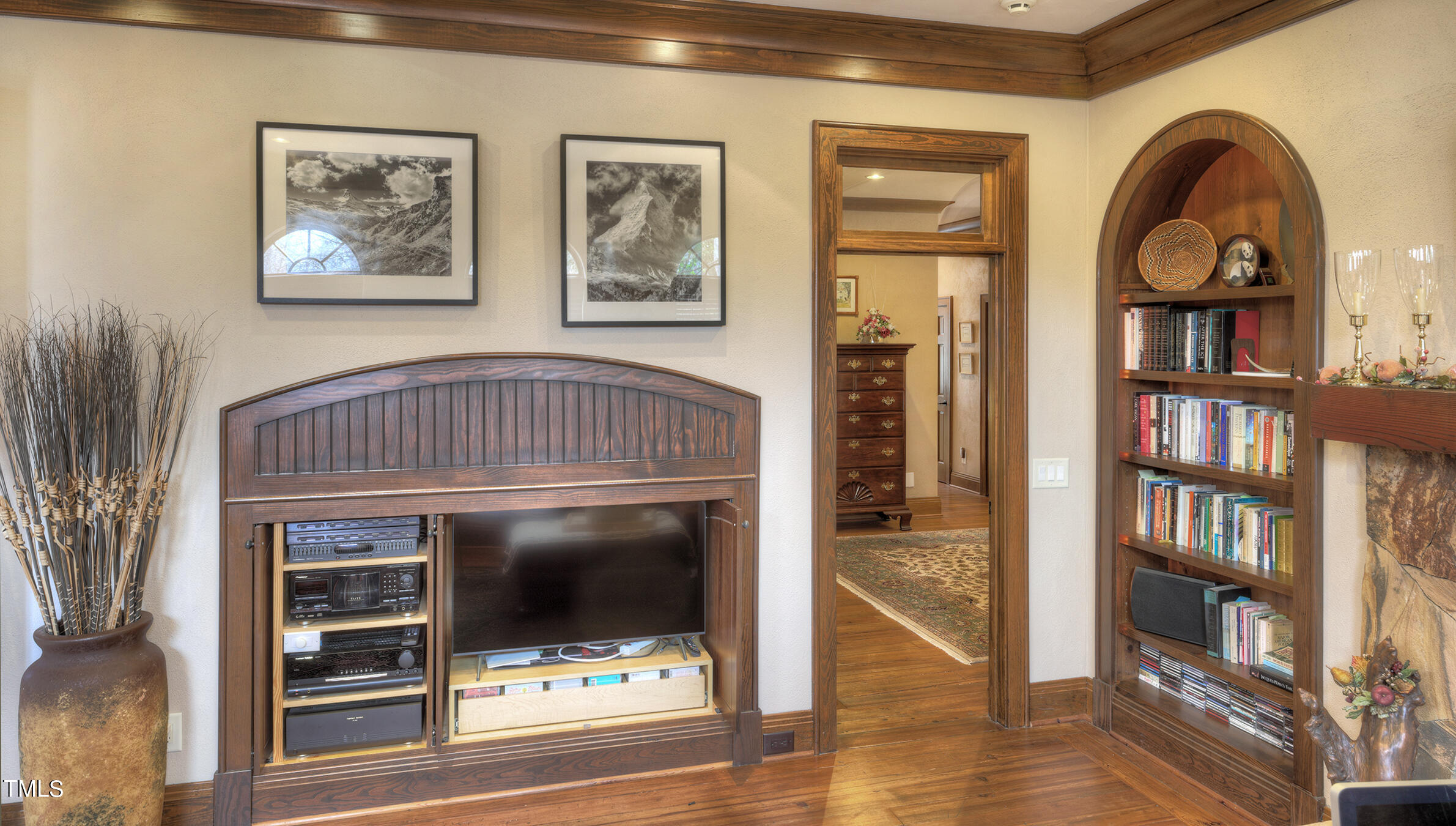 102 Flagstone Court