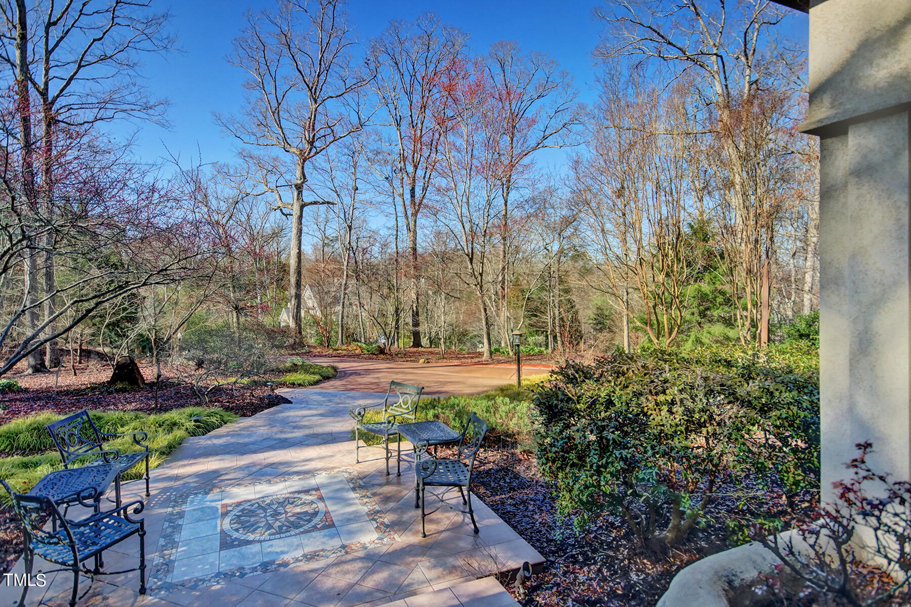 102 Flagstone Court