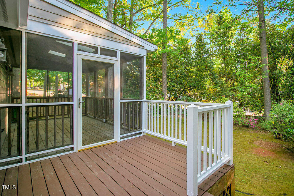 1001 Boathouse Court