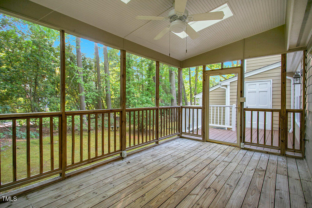 1001 Boathouse Court