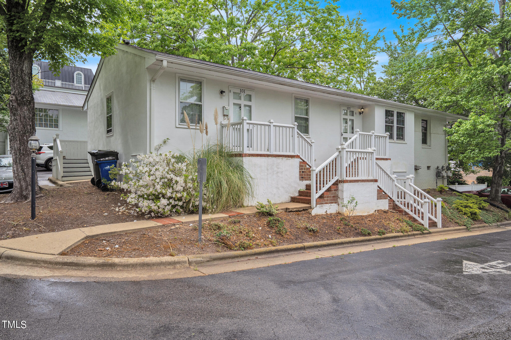 1941 Clark Avenue # 101