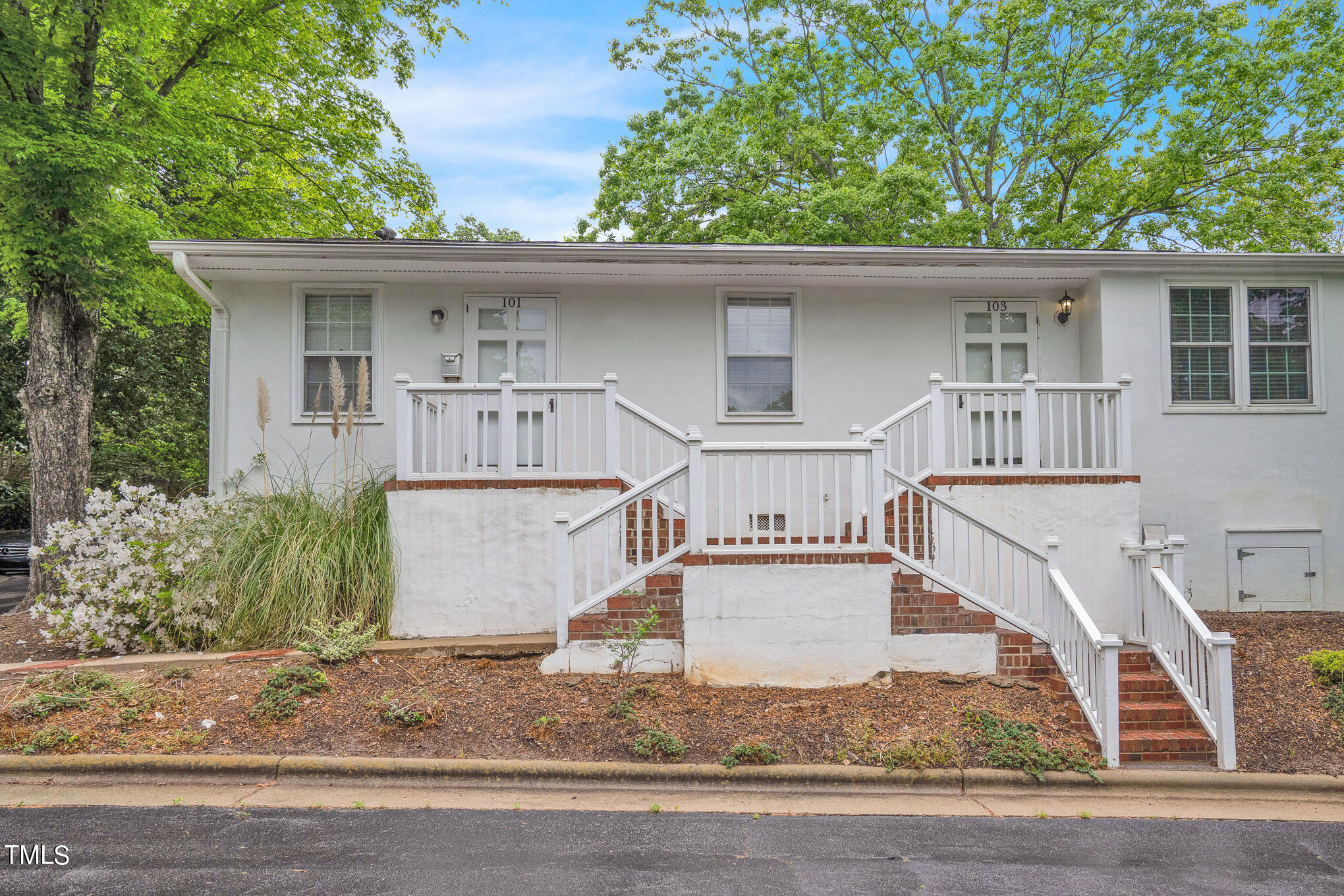 1941 Clark Avenue # 101