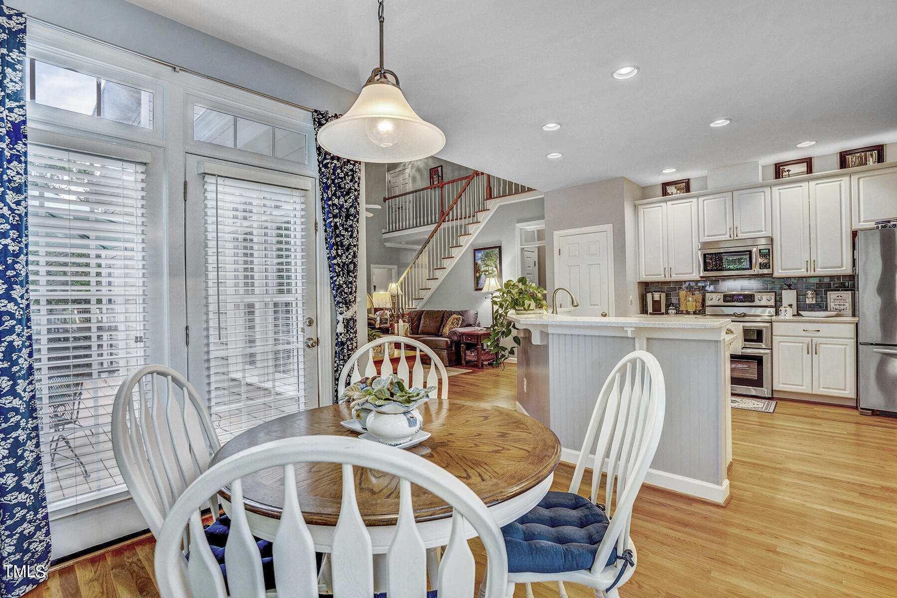 206 Canon Gate Dr Drive