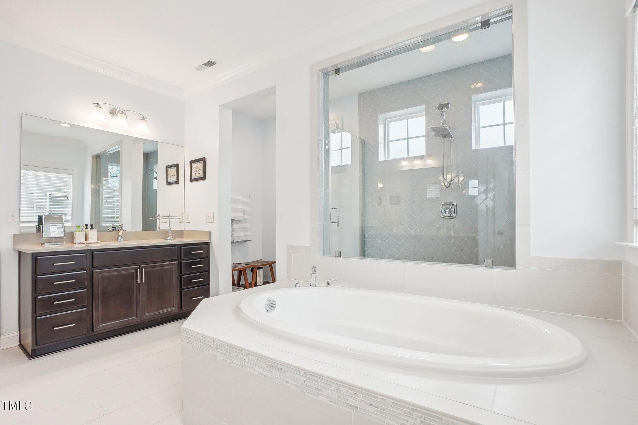 2413 Canoe Creek Lane