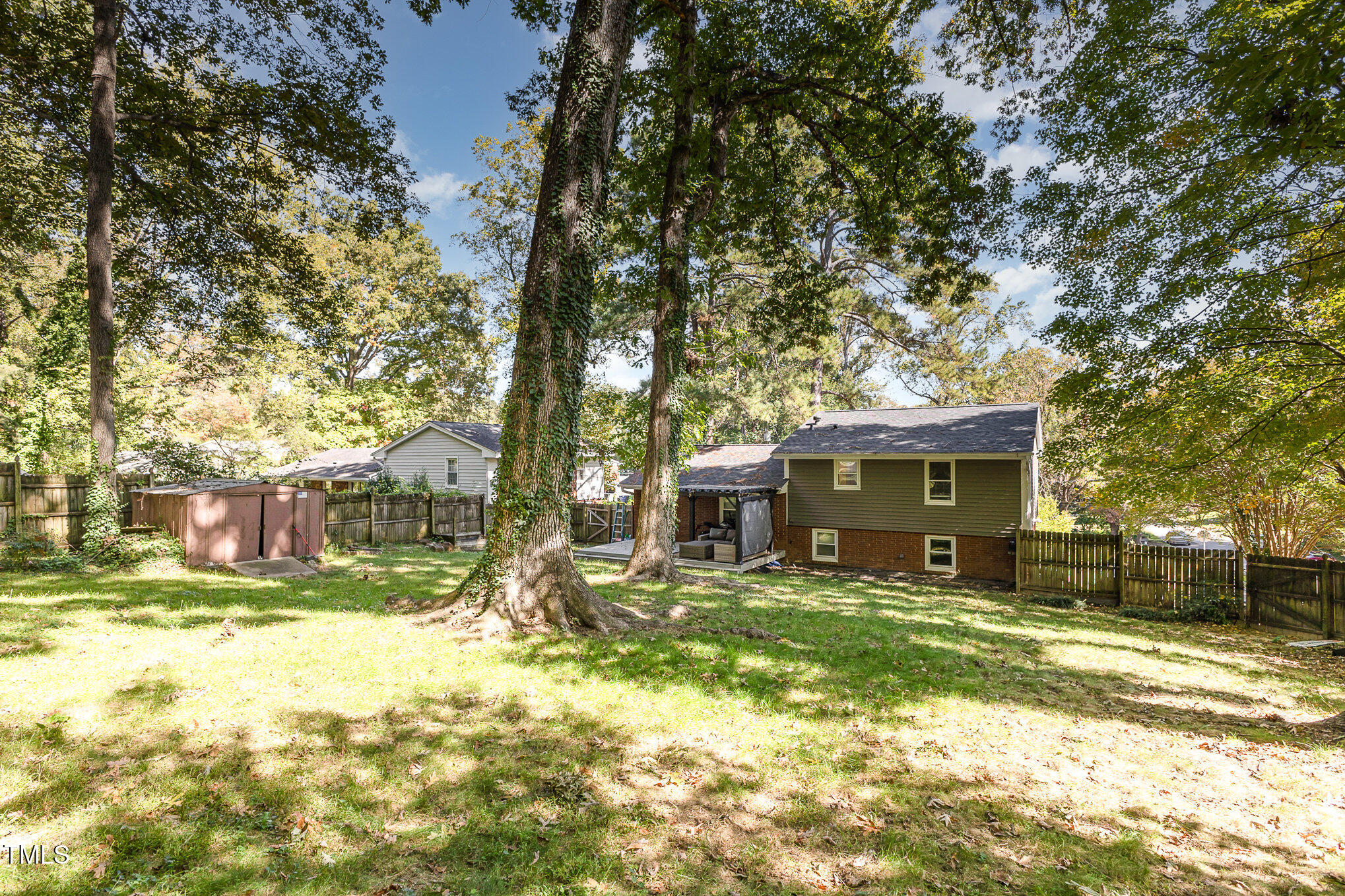 3201 Glenridge Drive