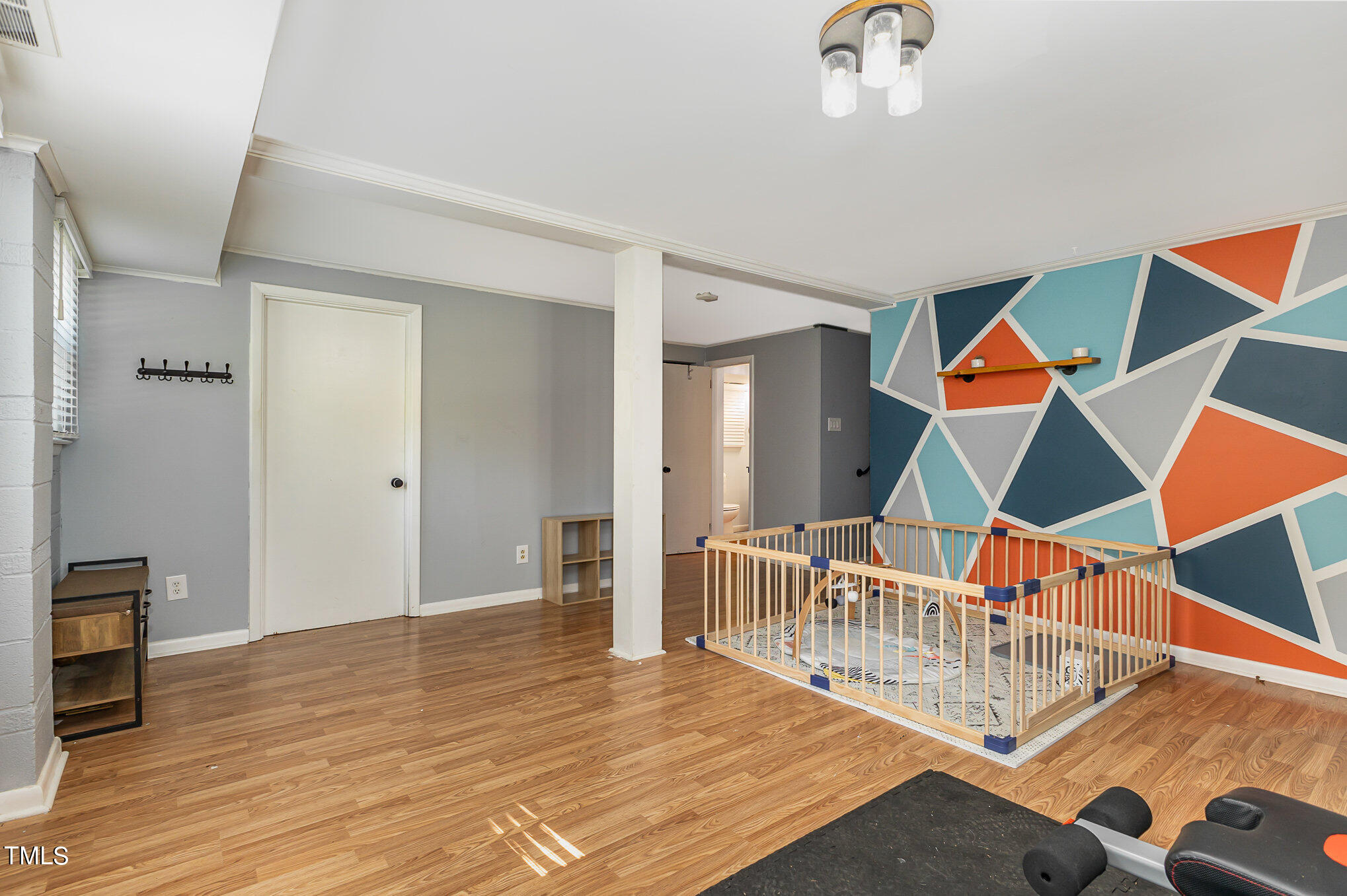 3201 Glenridge Drive