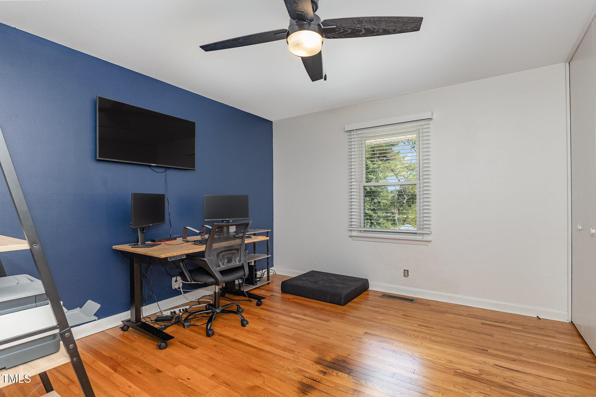 3201 Glenridge Drive