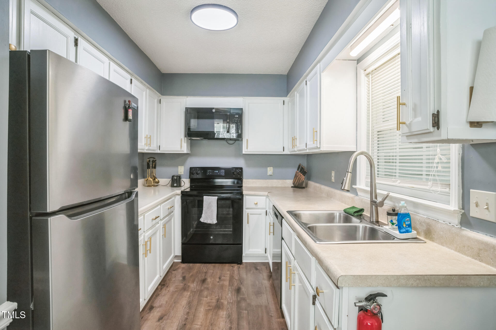 2200 Anthony Drive