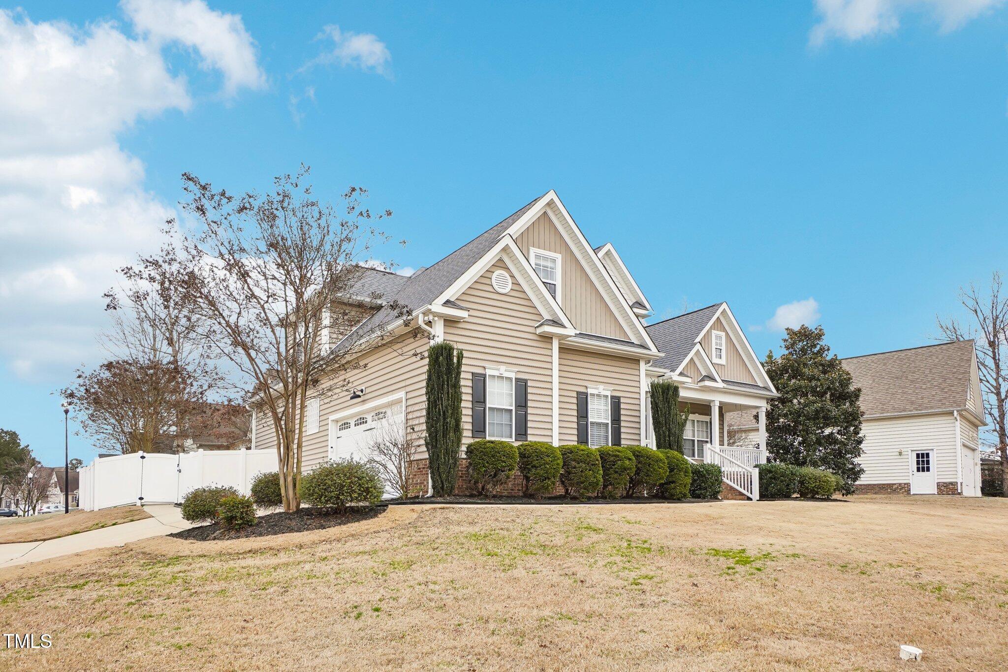 22 Hill Lane