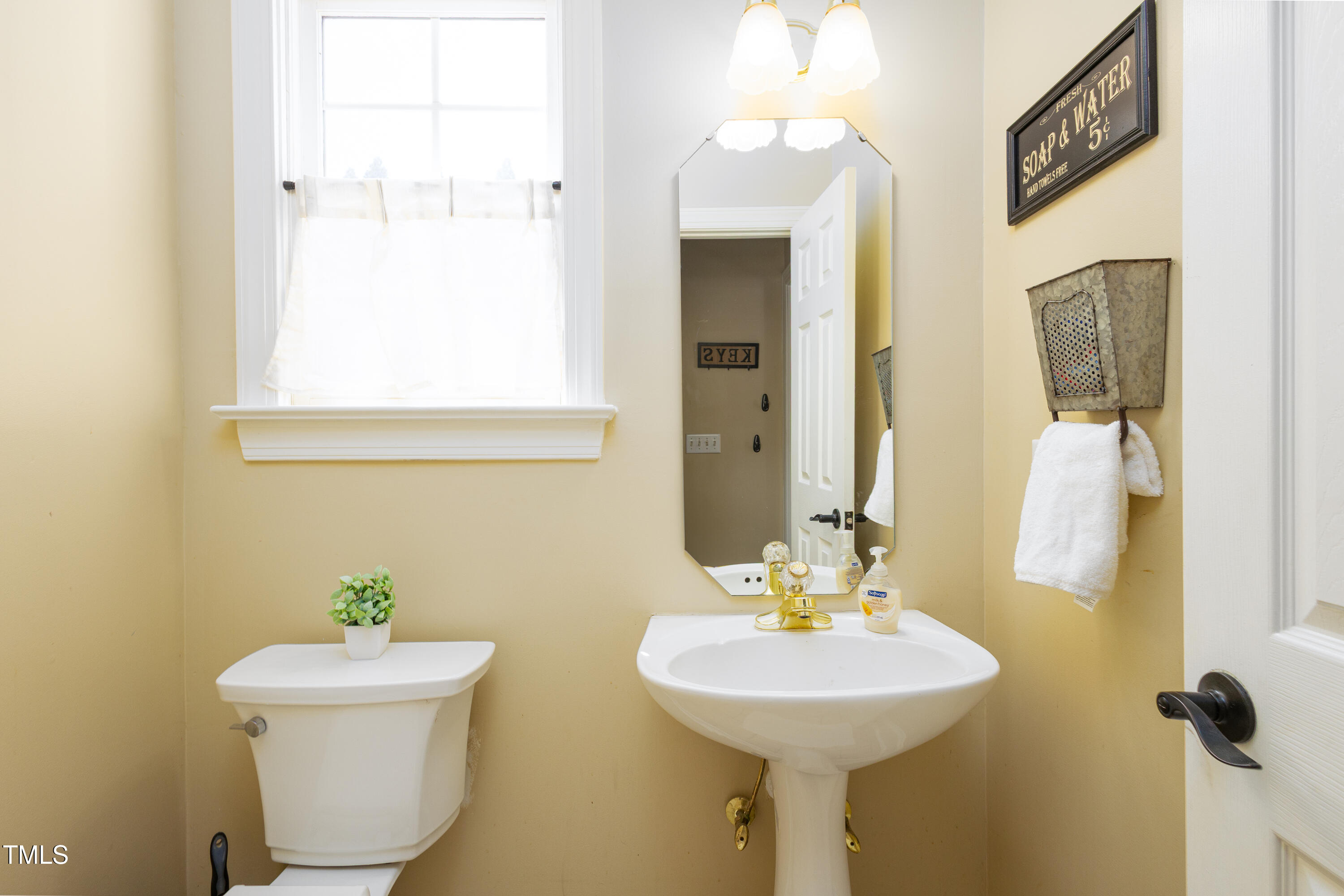 8517 Falkirk Ridge Court
