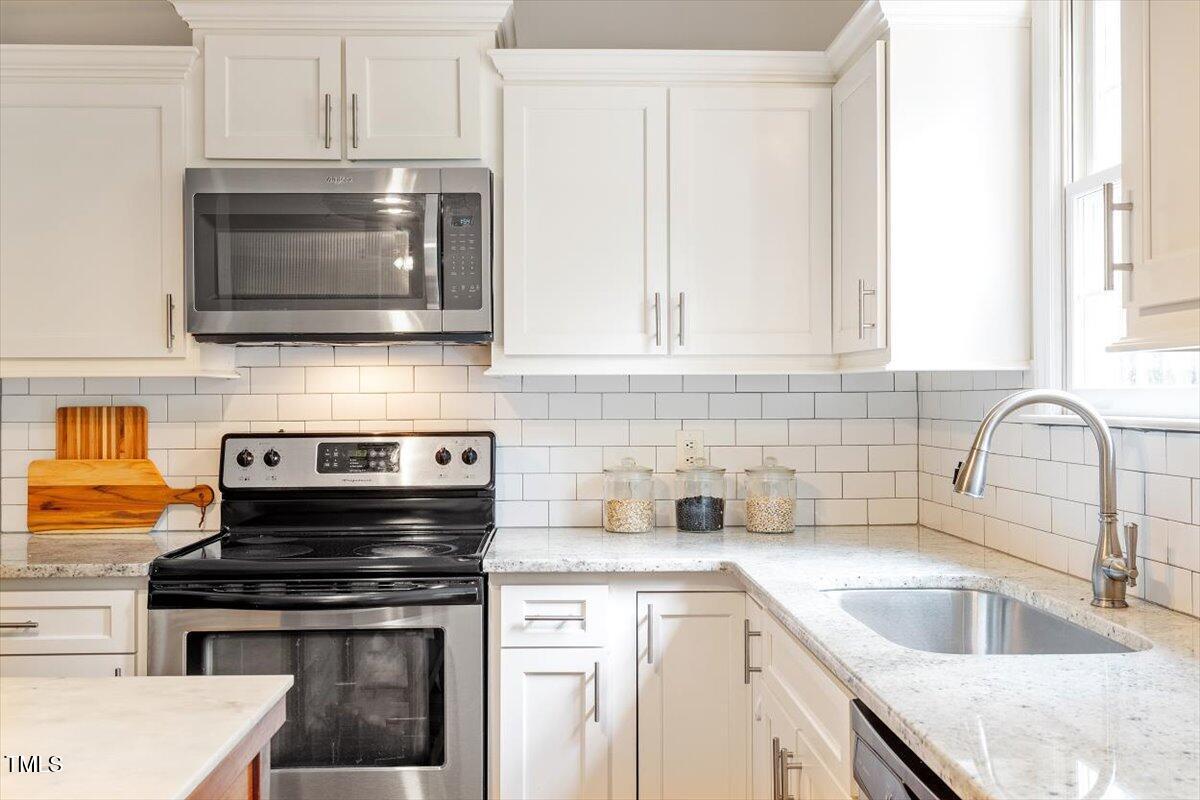 9400 Leslieshire Drive