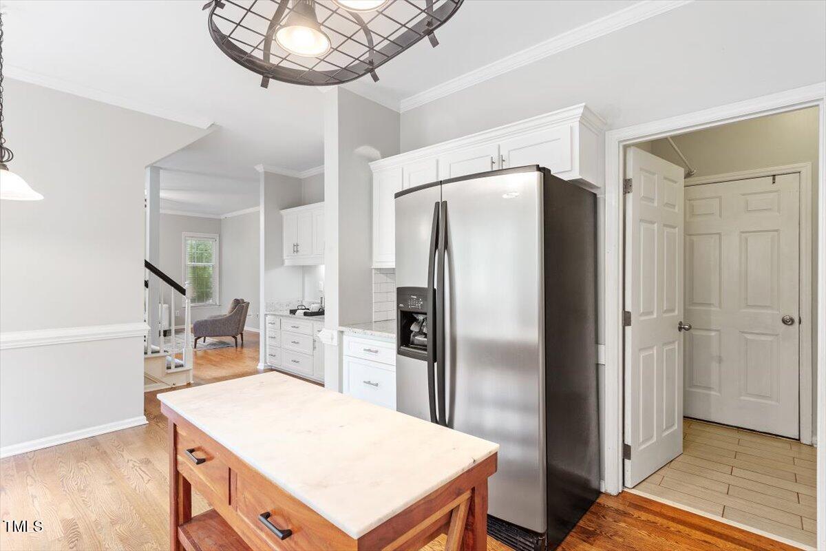 9400 Leslieshire Drive