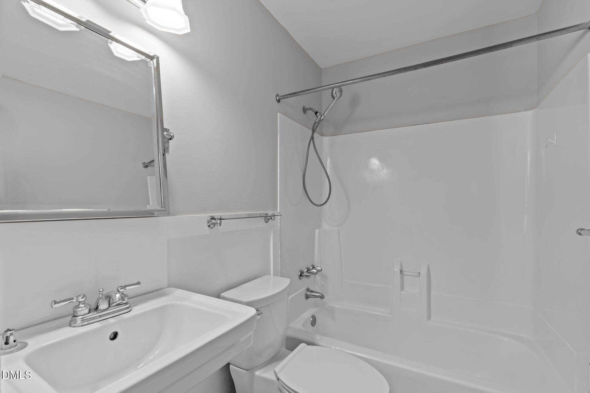 2208 Stafford Avenue