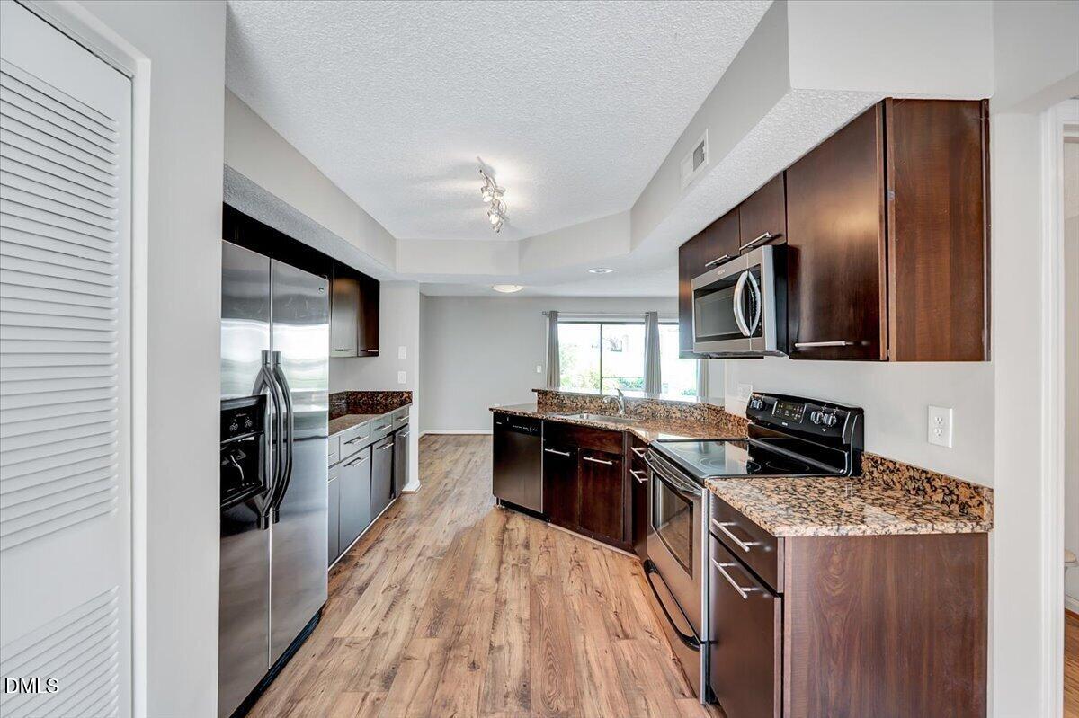 7802 Falcon Rest Circle