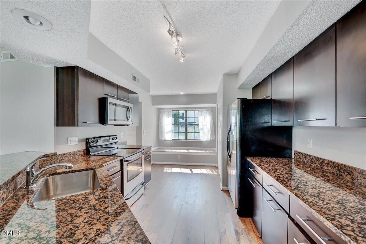 7802 Falcon Rest Circle