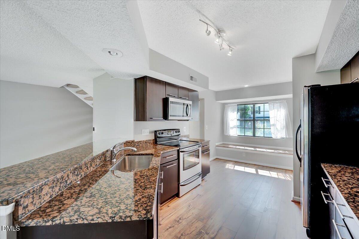 7802 Falcon Rest Circle