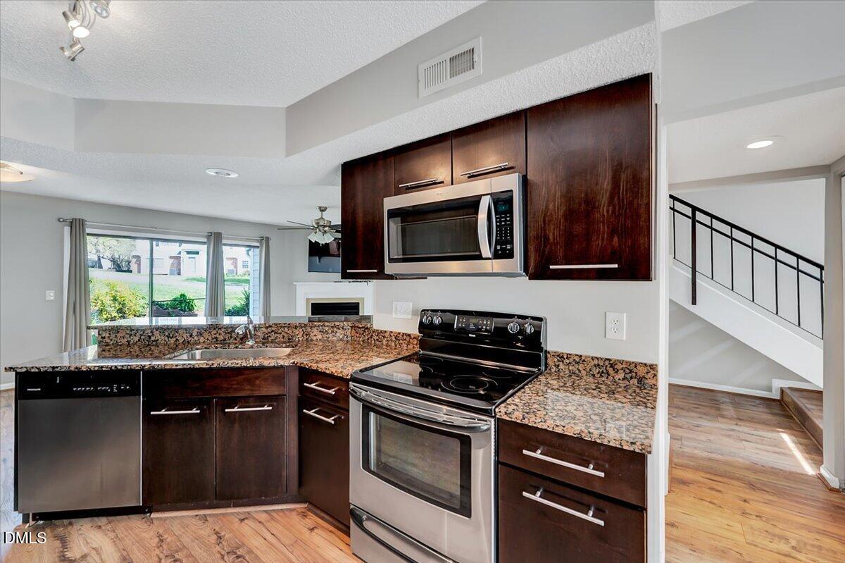 7802 Falcon Rest Circle