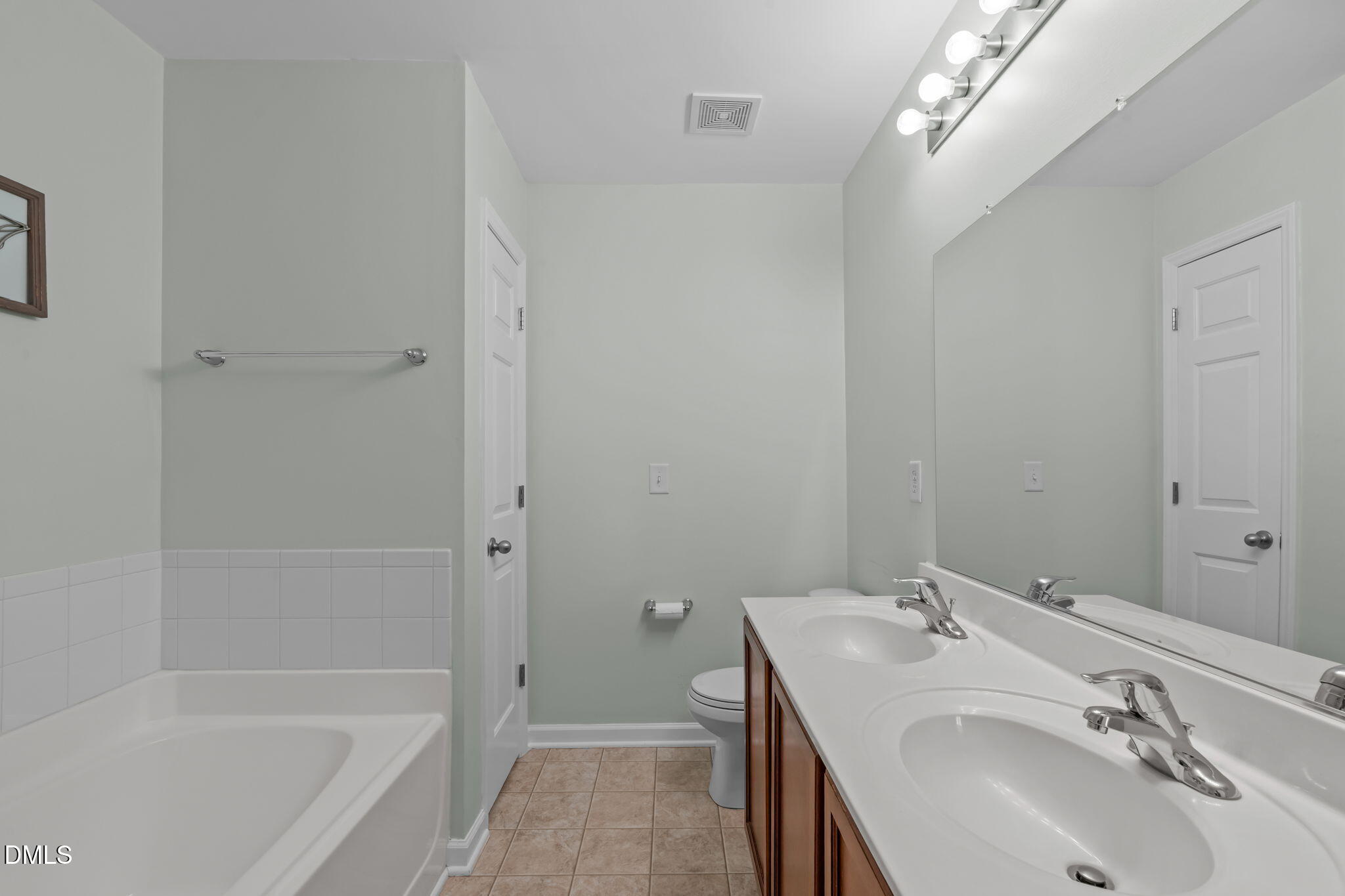 2120 Breezeway Drive # 104