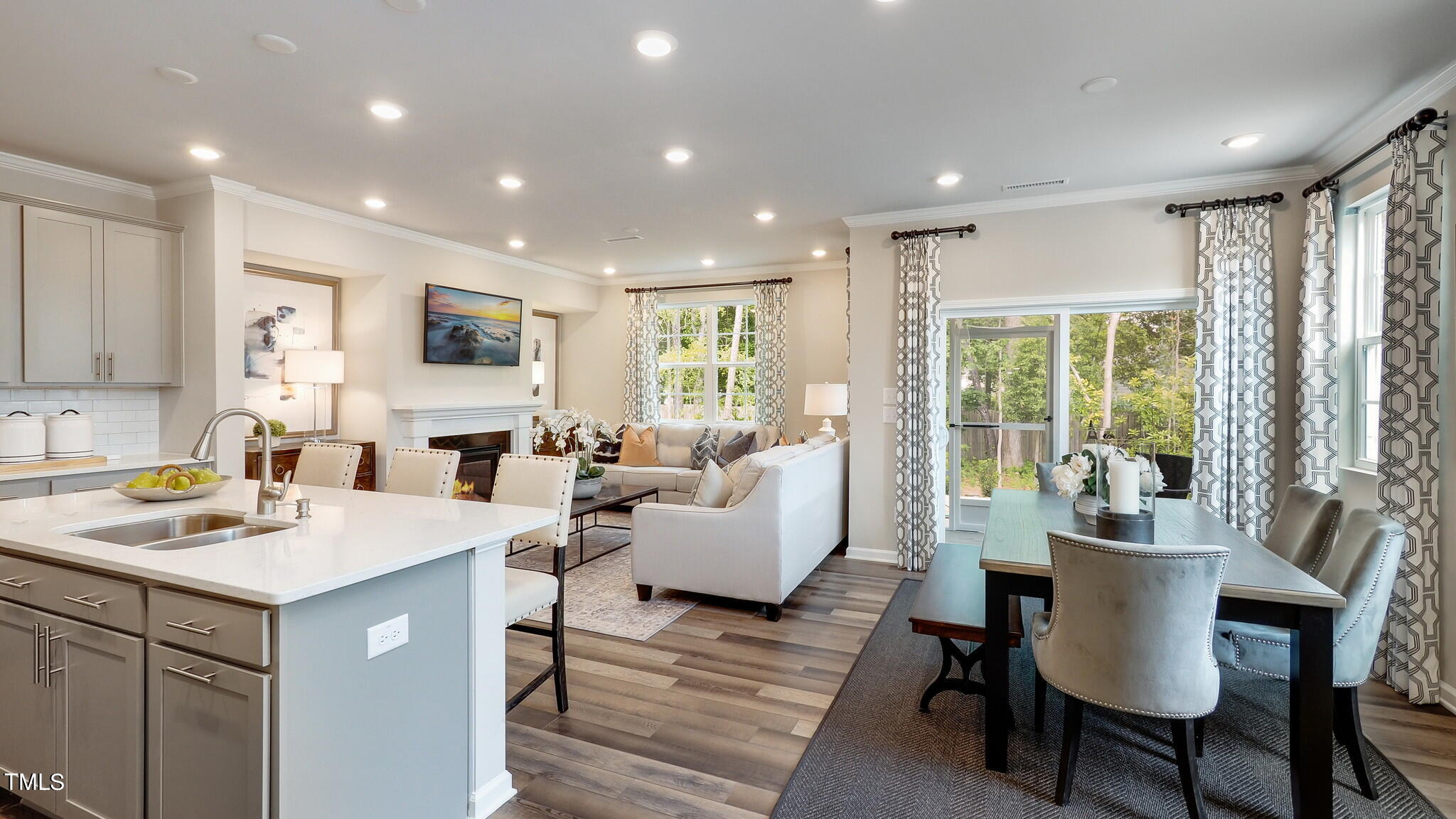 212 Deercroft Drive