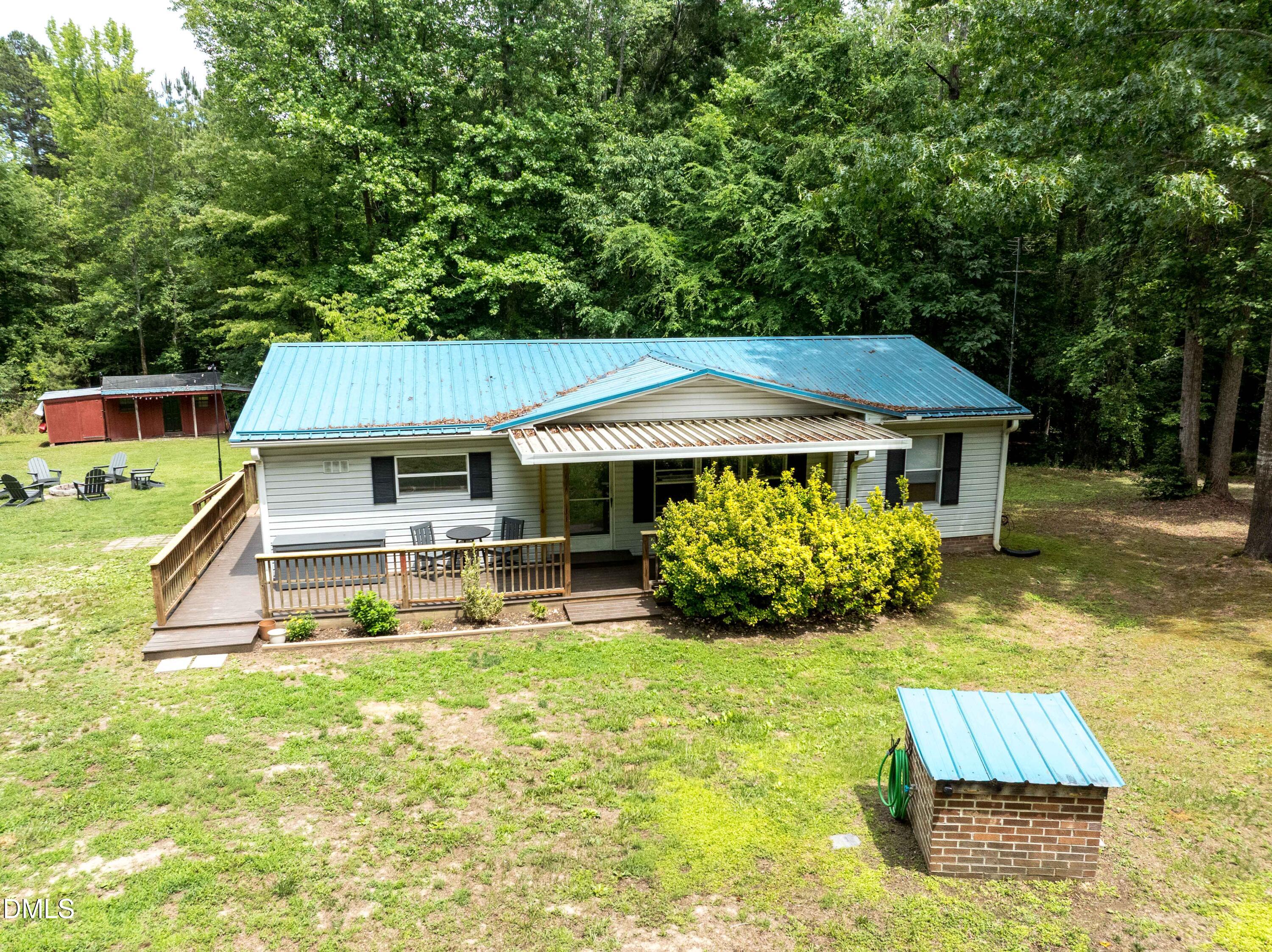 748 Hunters Circle