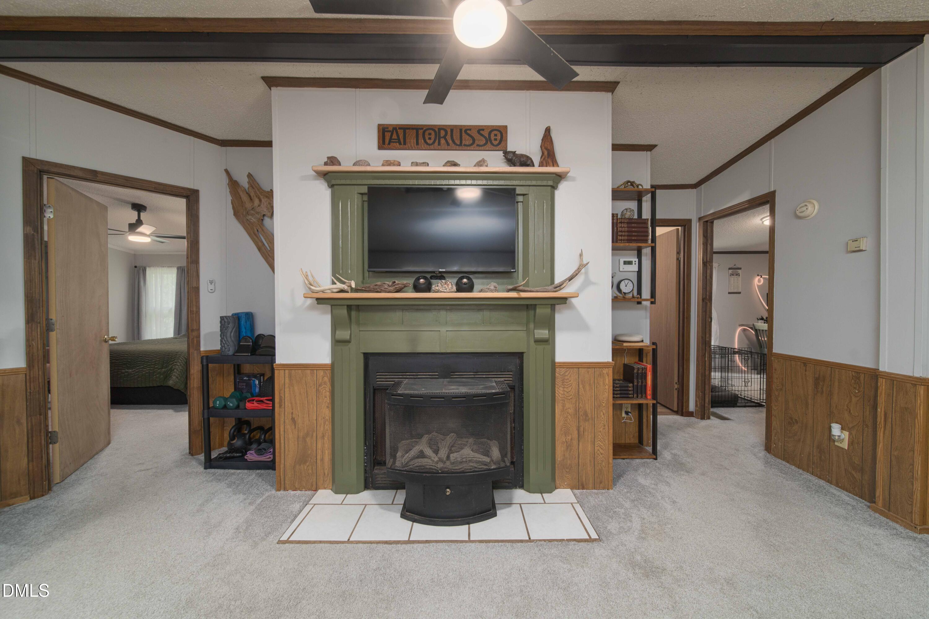 748 Hunters Circle
