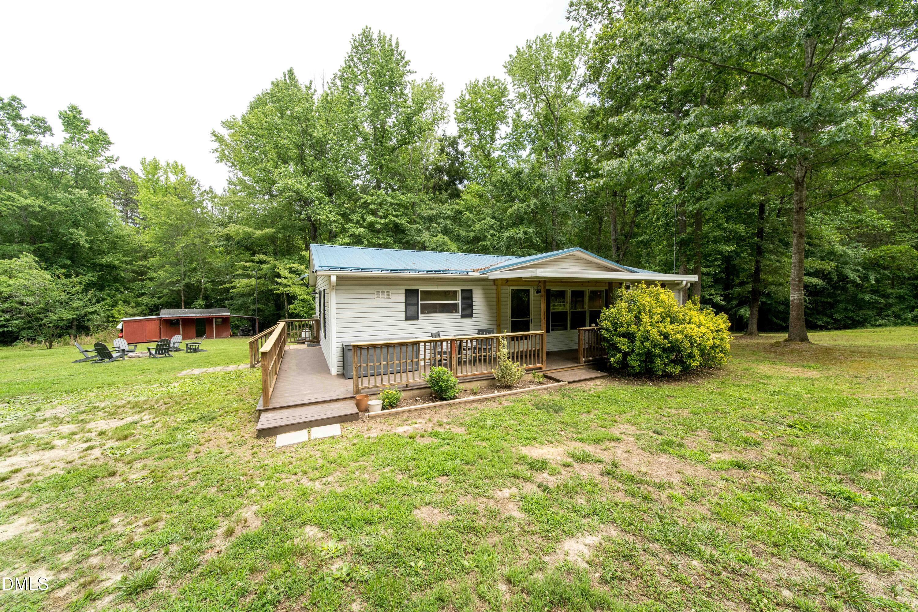 748 Hunters Circle