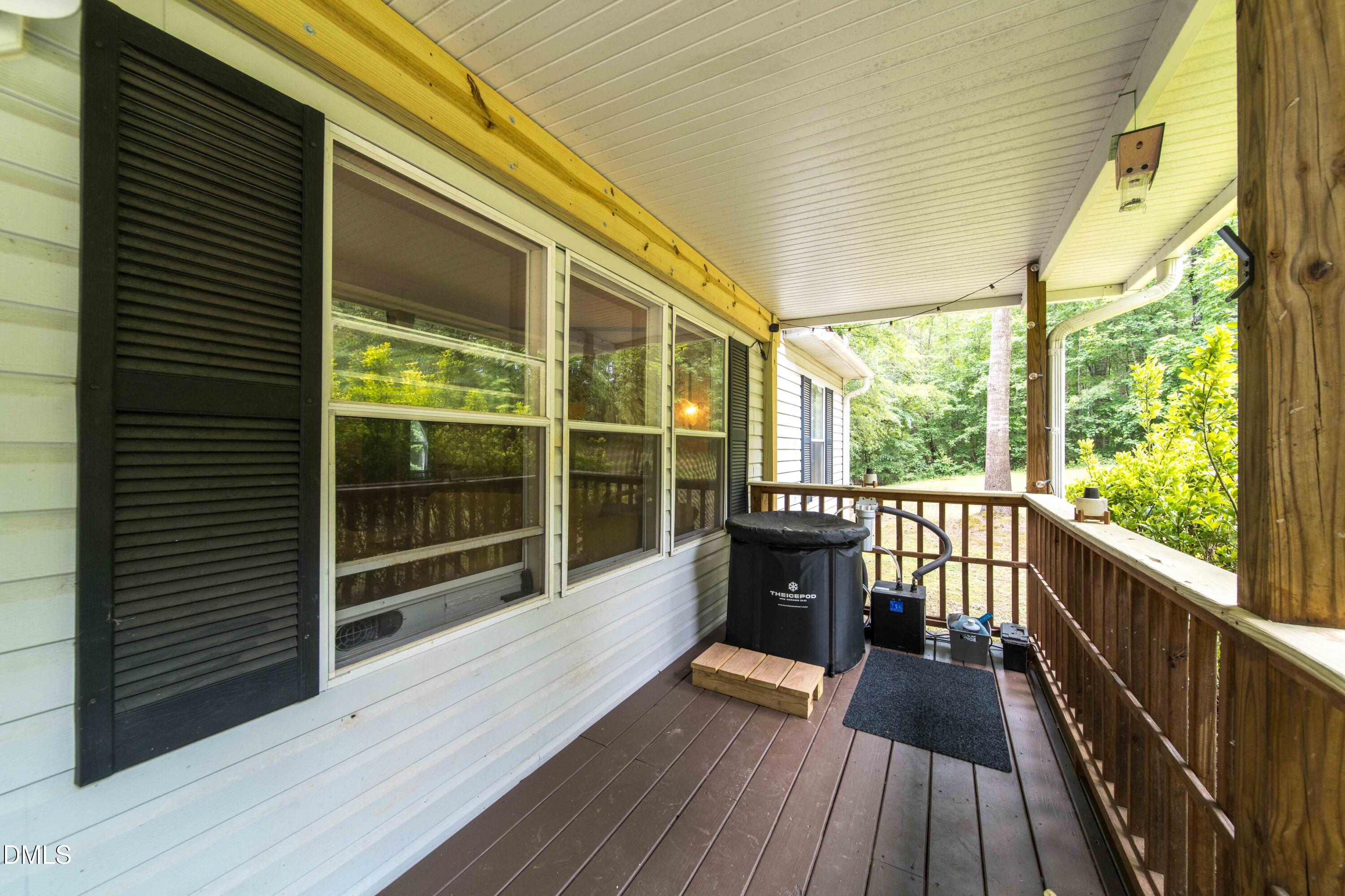 748 Hunters Circle