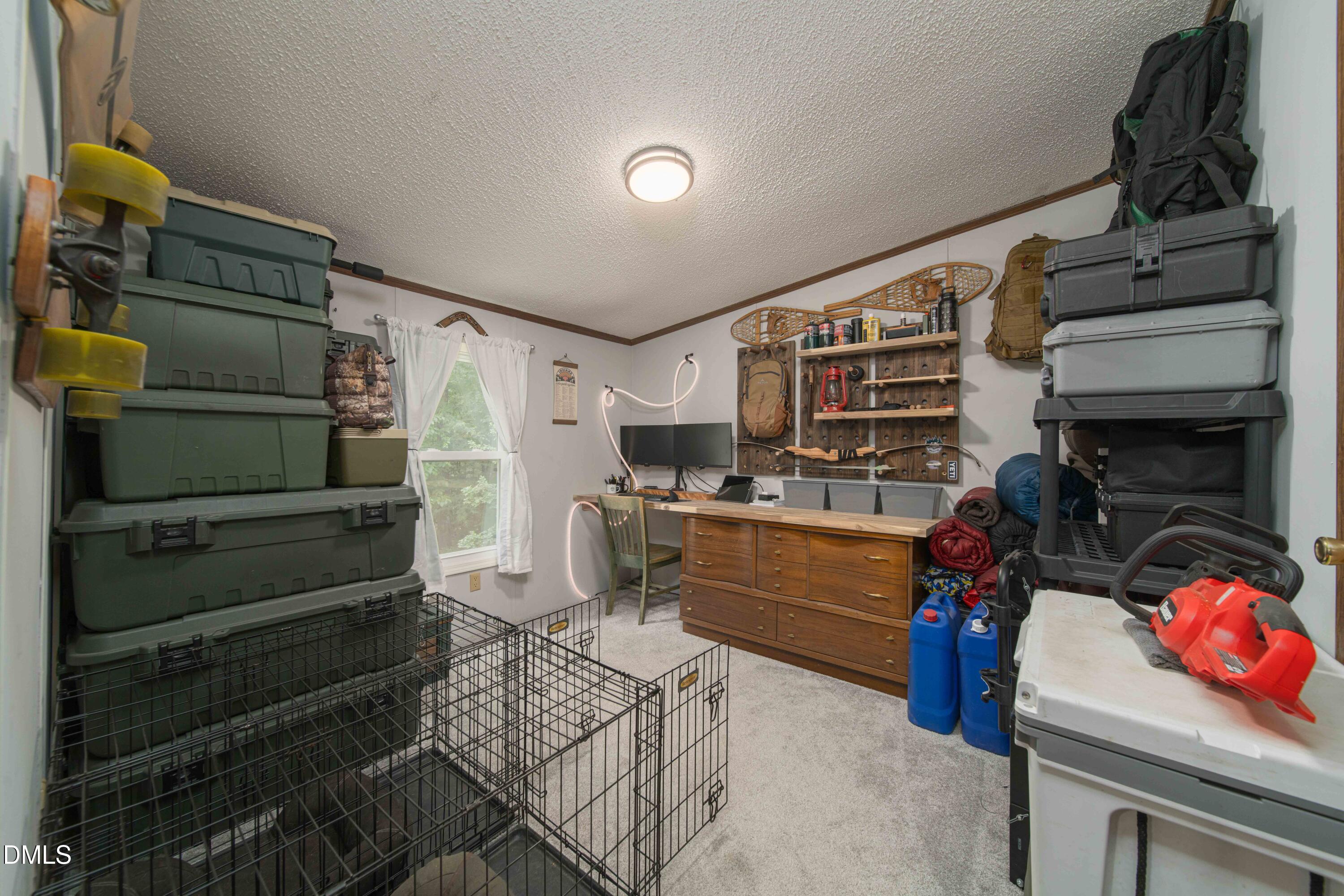 748 Hunters Circle