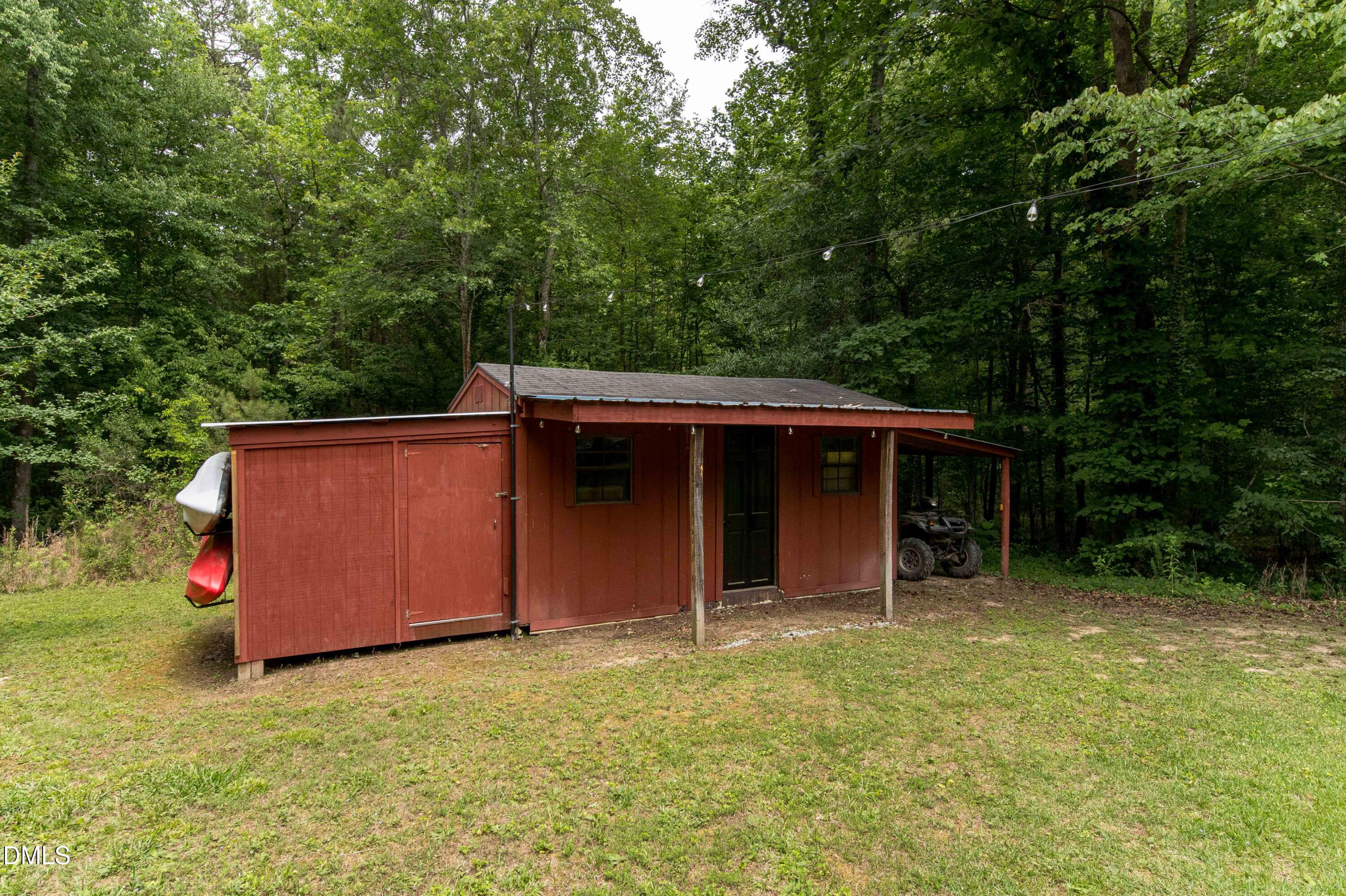 748 Hunters Circle