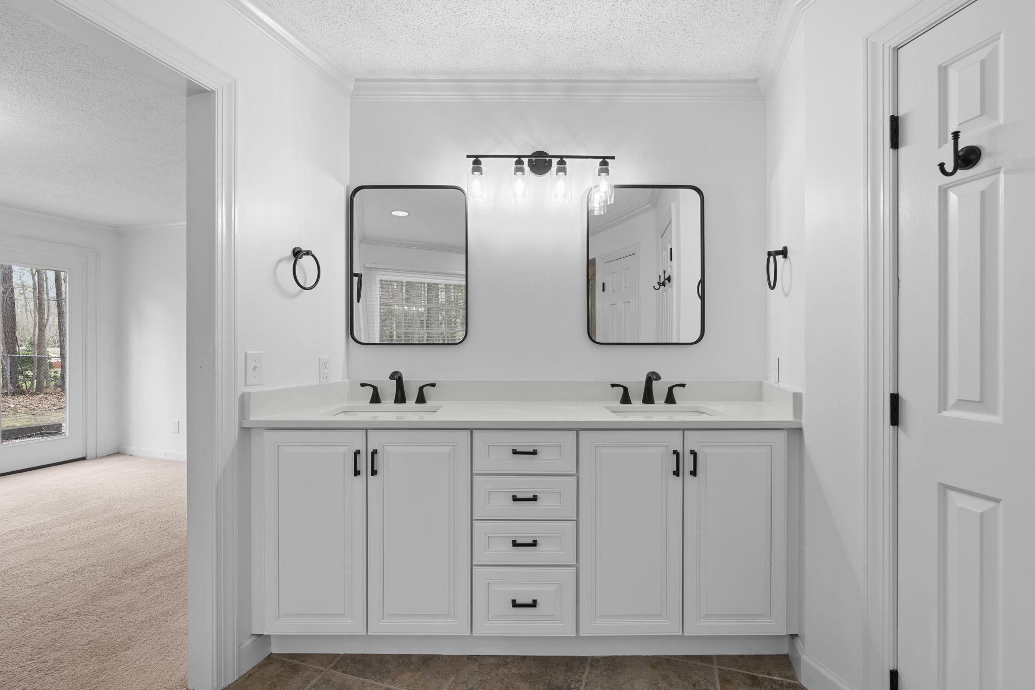 3417 Donner Trail