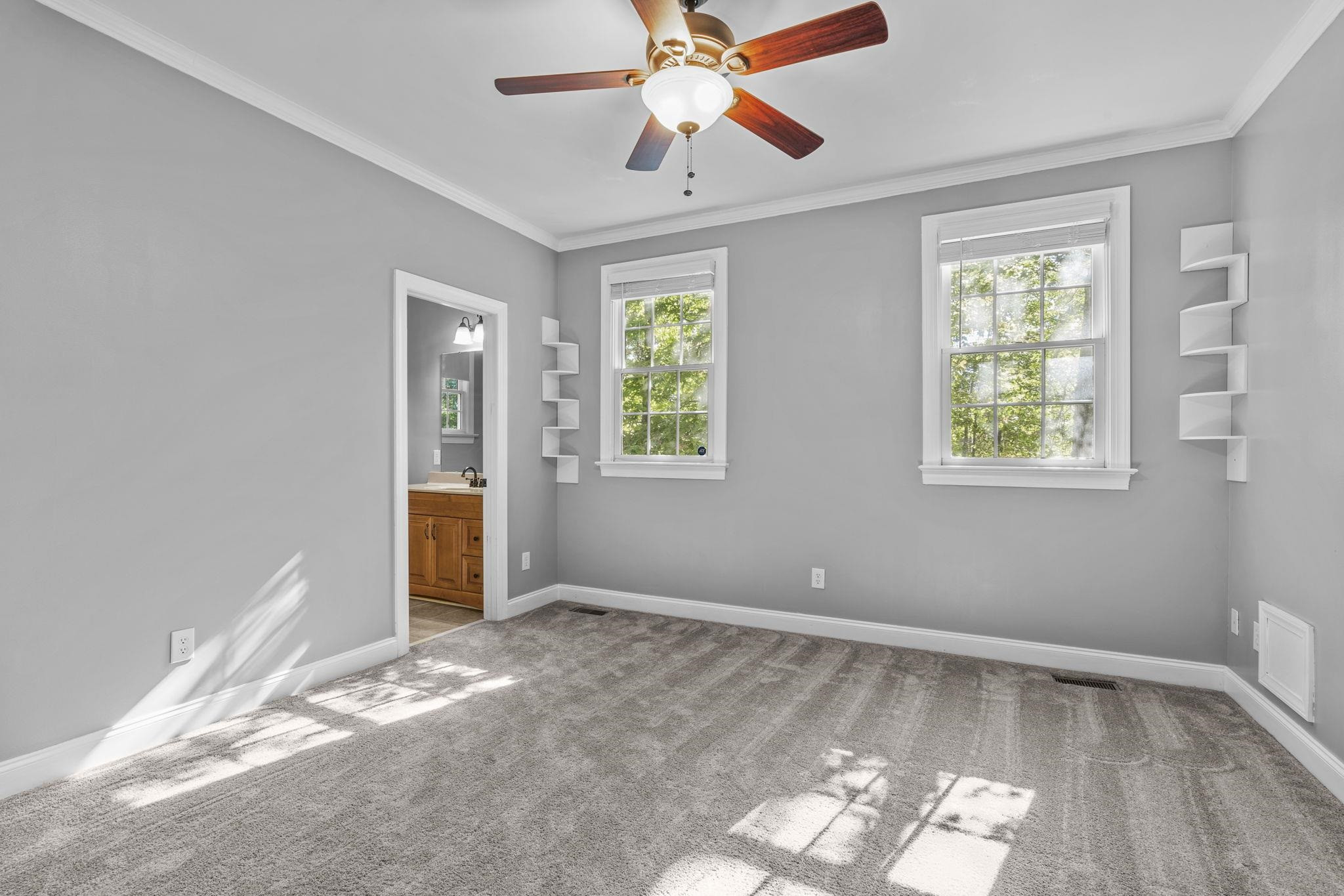5404 Rolling Field