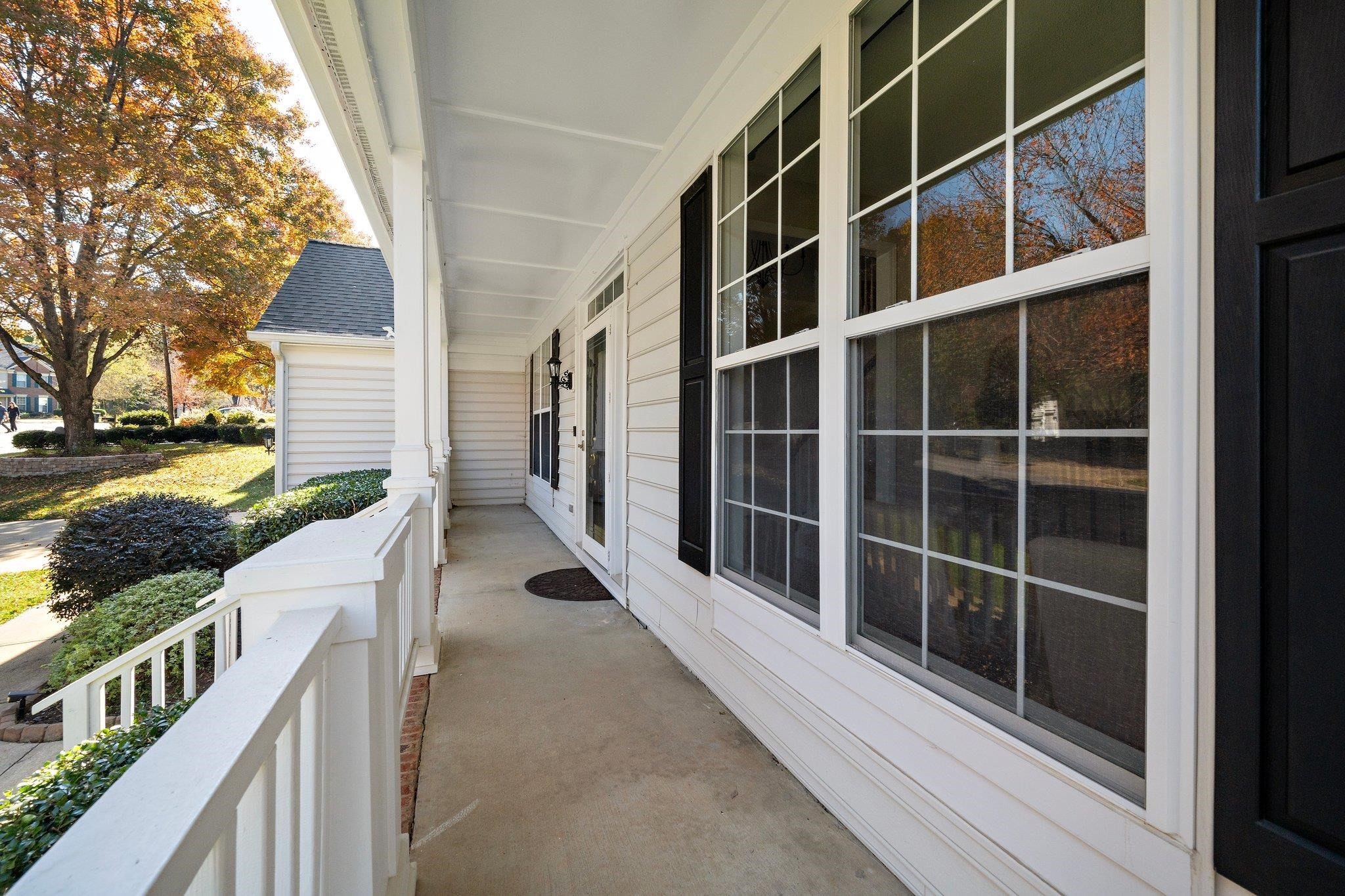 707 Hillsford Lane