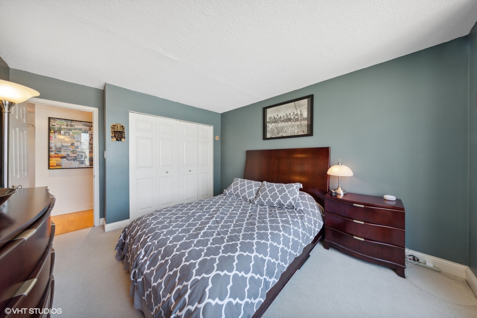 450 W Briar Place Unit: 8M