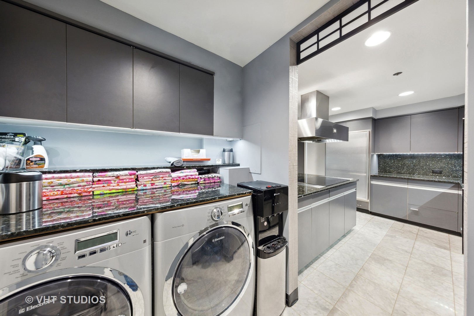 180 E Pearson Street Unit: 6907