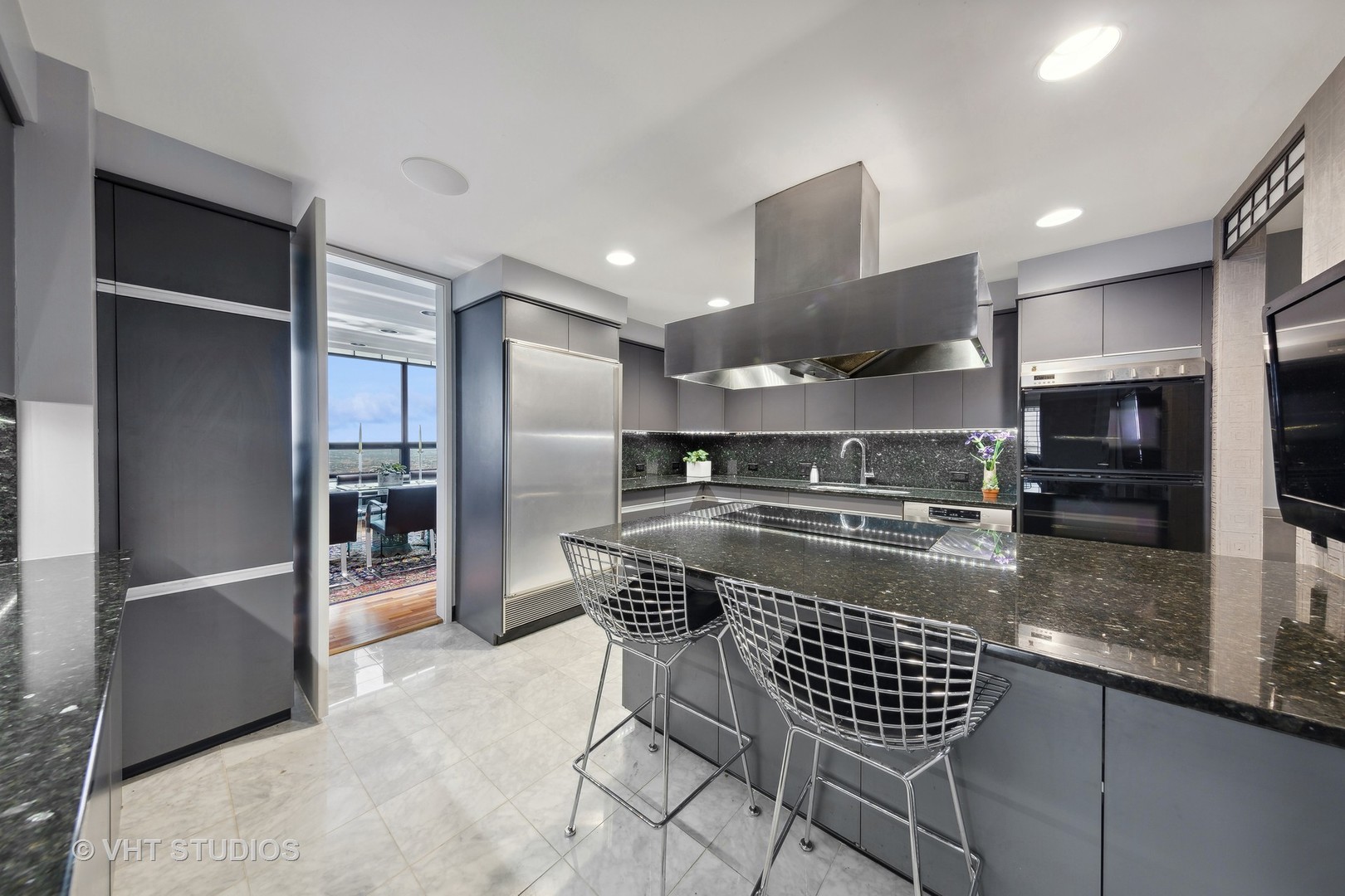 180 E Pearson Street Unit: 6907