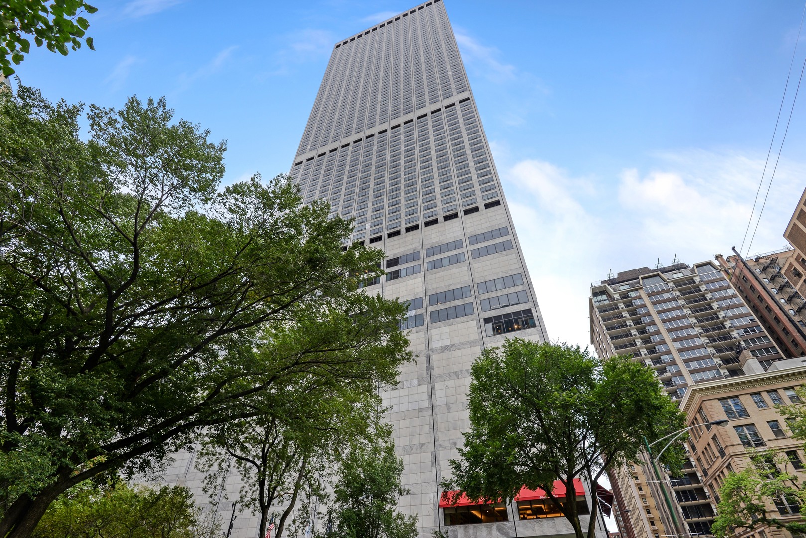 180 E Pearson Street Unit: 6907