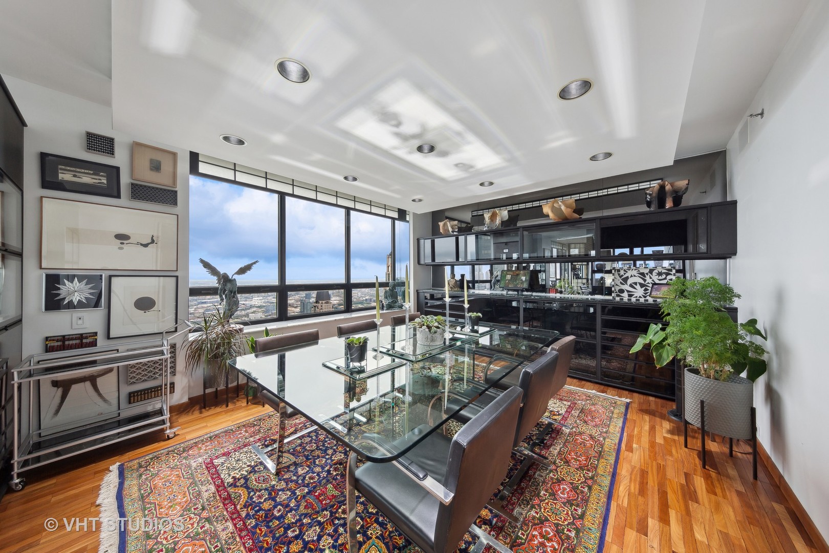 180 E Pearson Street Unit: 6907