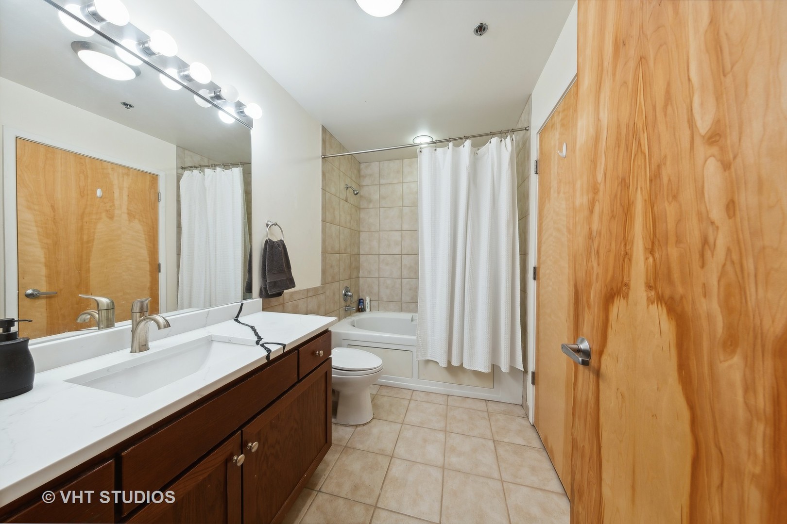 630 N Franklin Street Unit: 602